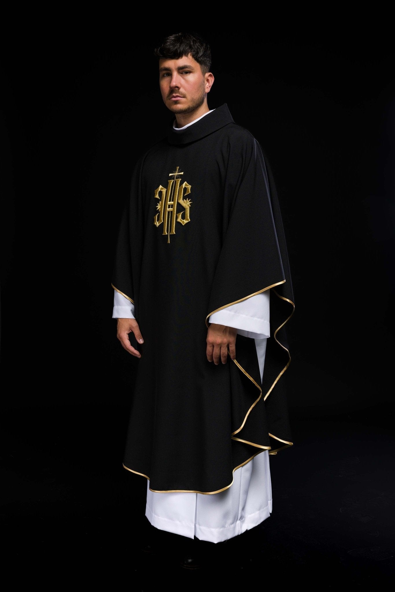 Chasuble embroidered with IHS symbol in black KOR/010/07/12 CZARNY - HAFTINAUSA.COM