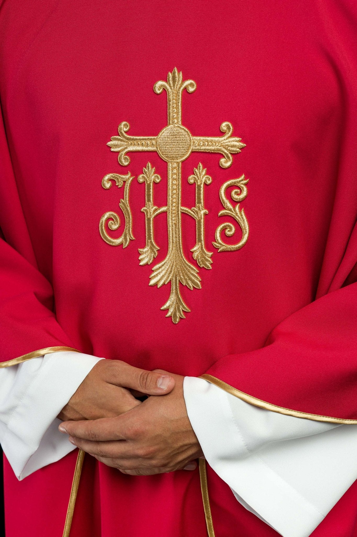 Chasuble embroidered with IHS symbol in red KOR/255/02/12 - CHASUBLES.COM