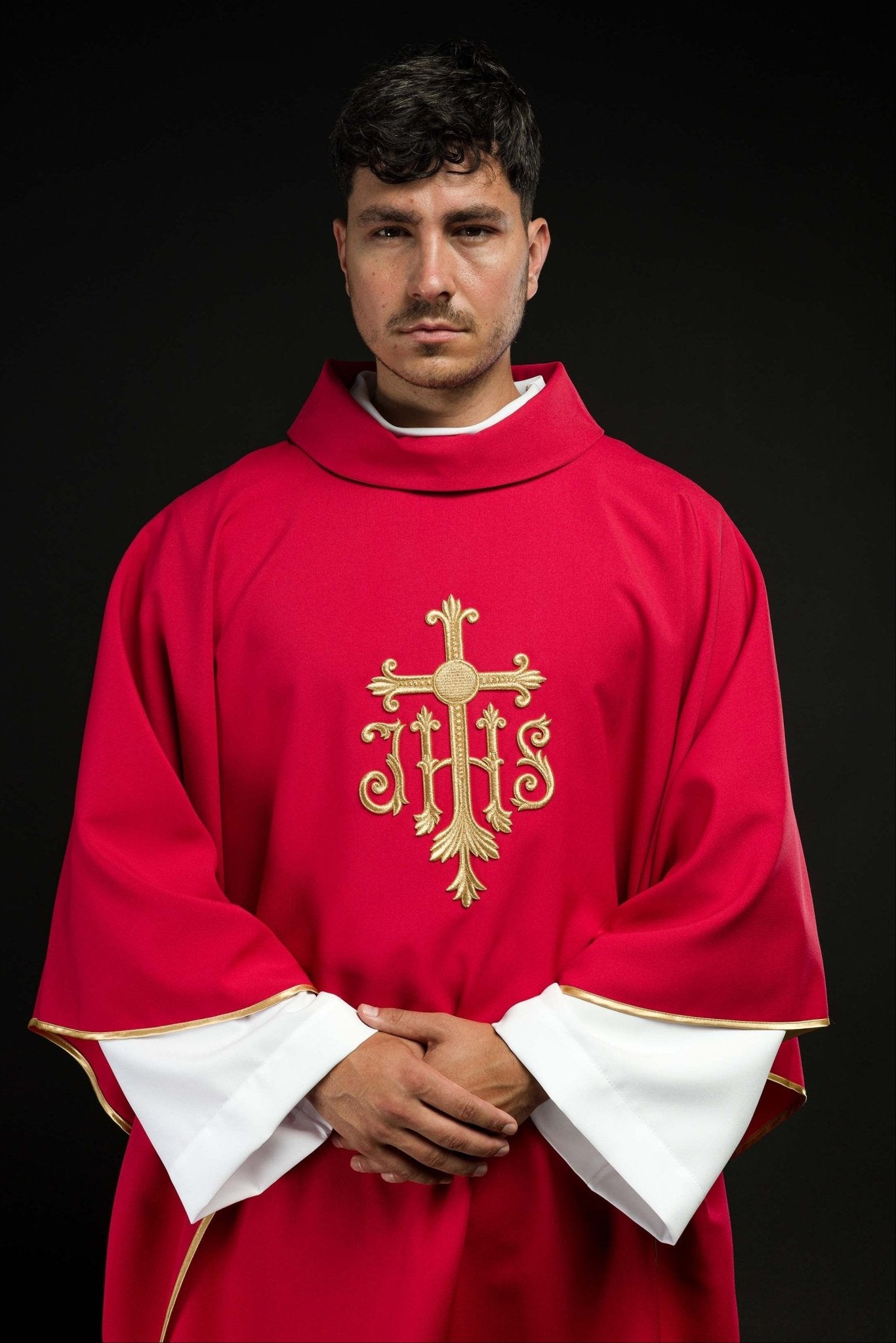 Chasuble embroidered with IHS symbol in red KOR/255/02/12 - CHASUBLES.COM