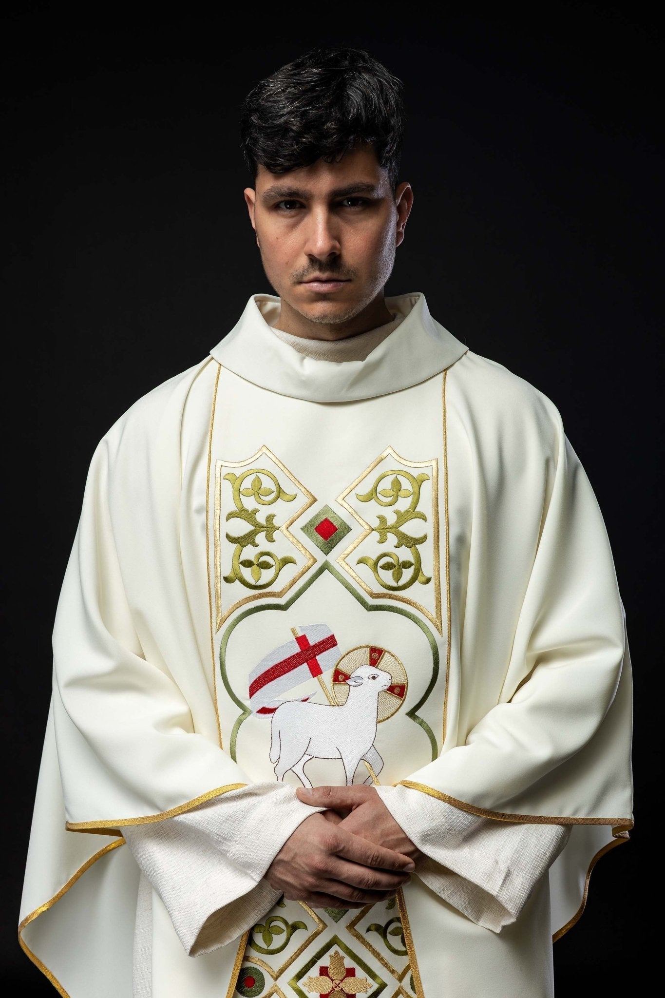Chasuble embroidered with Lamb pattern in ecru KOR/039/05/01 ECRU - HAFTINAUSA.COM
