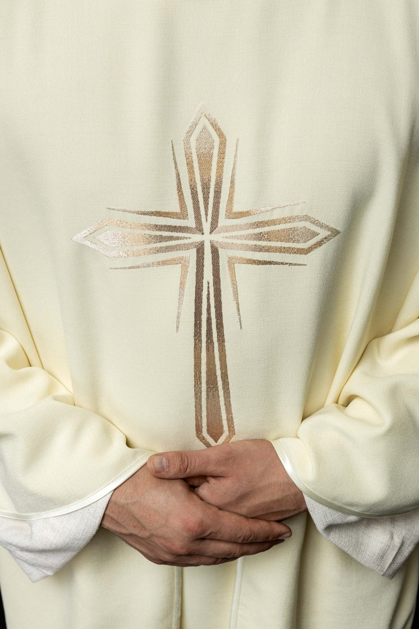Chasuble embroidered with Purple Cross HA7034 - 05 ECRU - HAFTINAUSA.COM