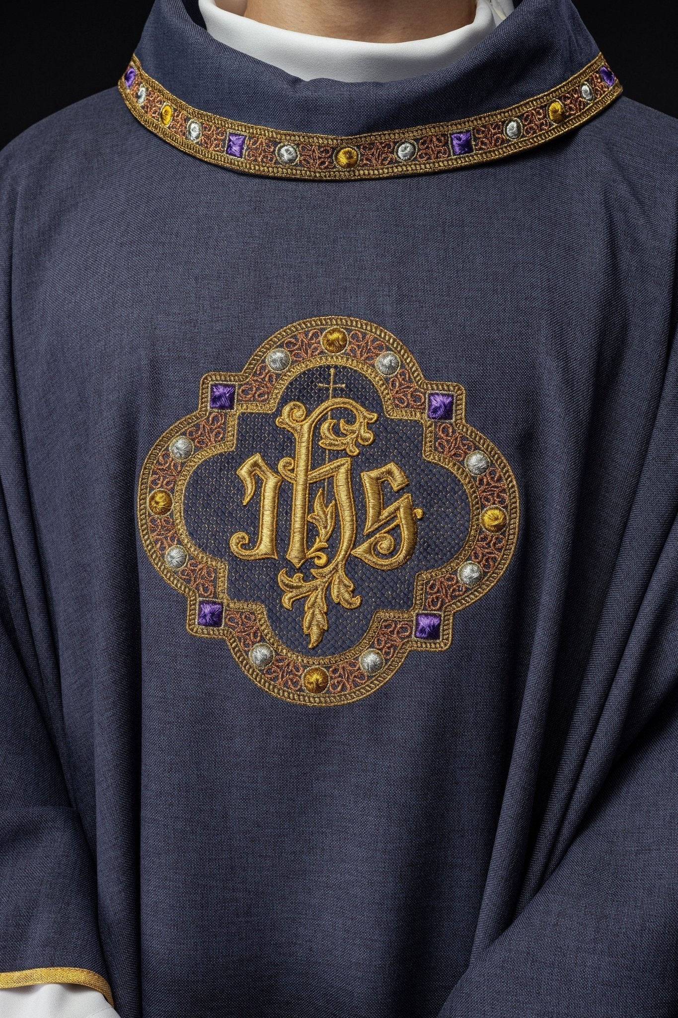 Chasuble IHS embroidered collar in purple S - 7073 - 03 - 70 - HAFTINAUSA.COM