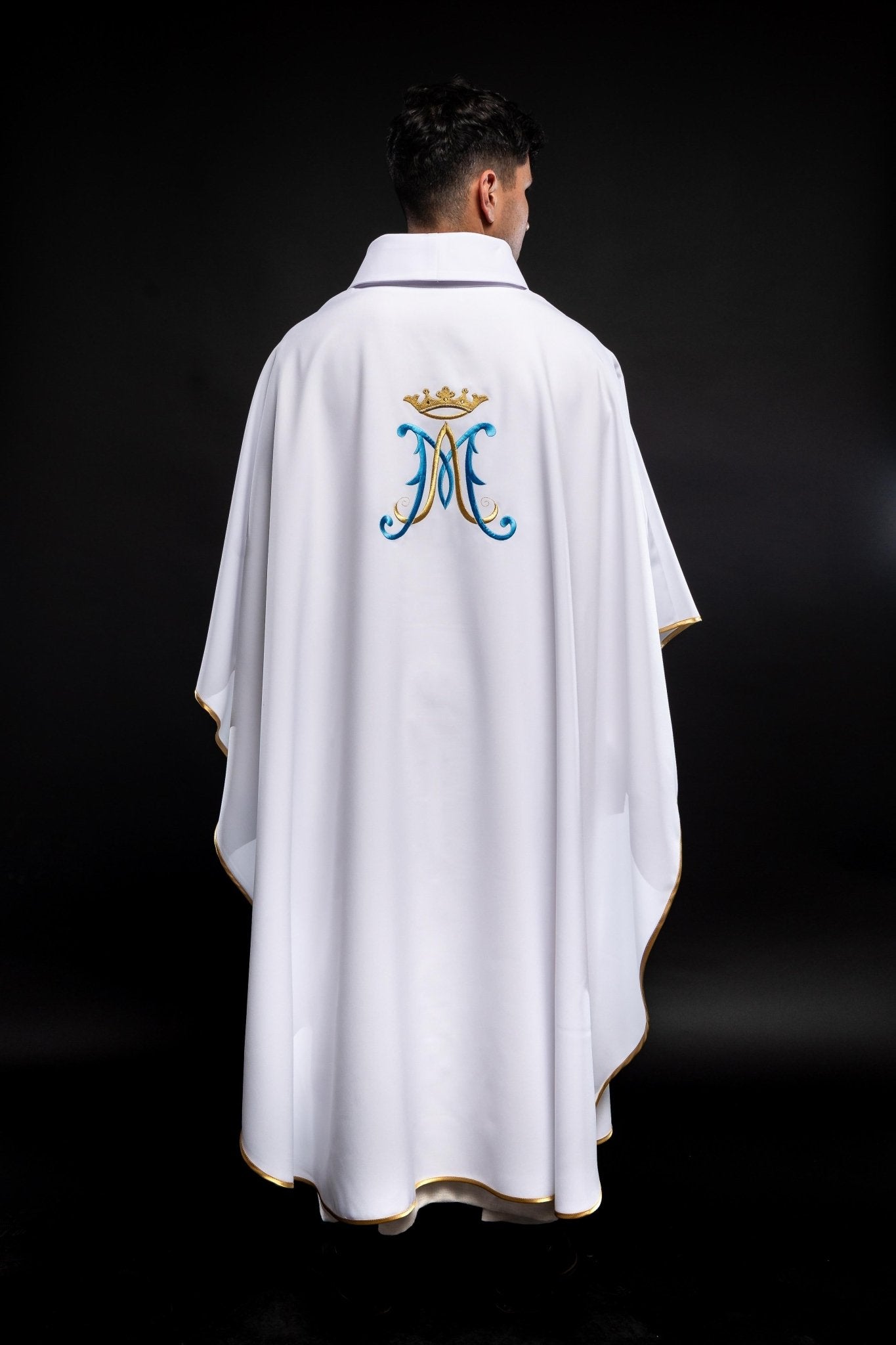 Chasuble in ecru with cross embroidery KOR/090/04/12 BIAŁY - HAFTINAUSA.COM