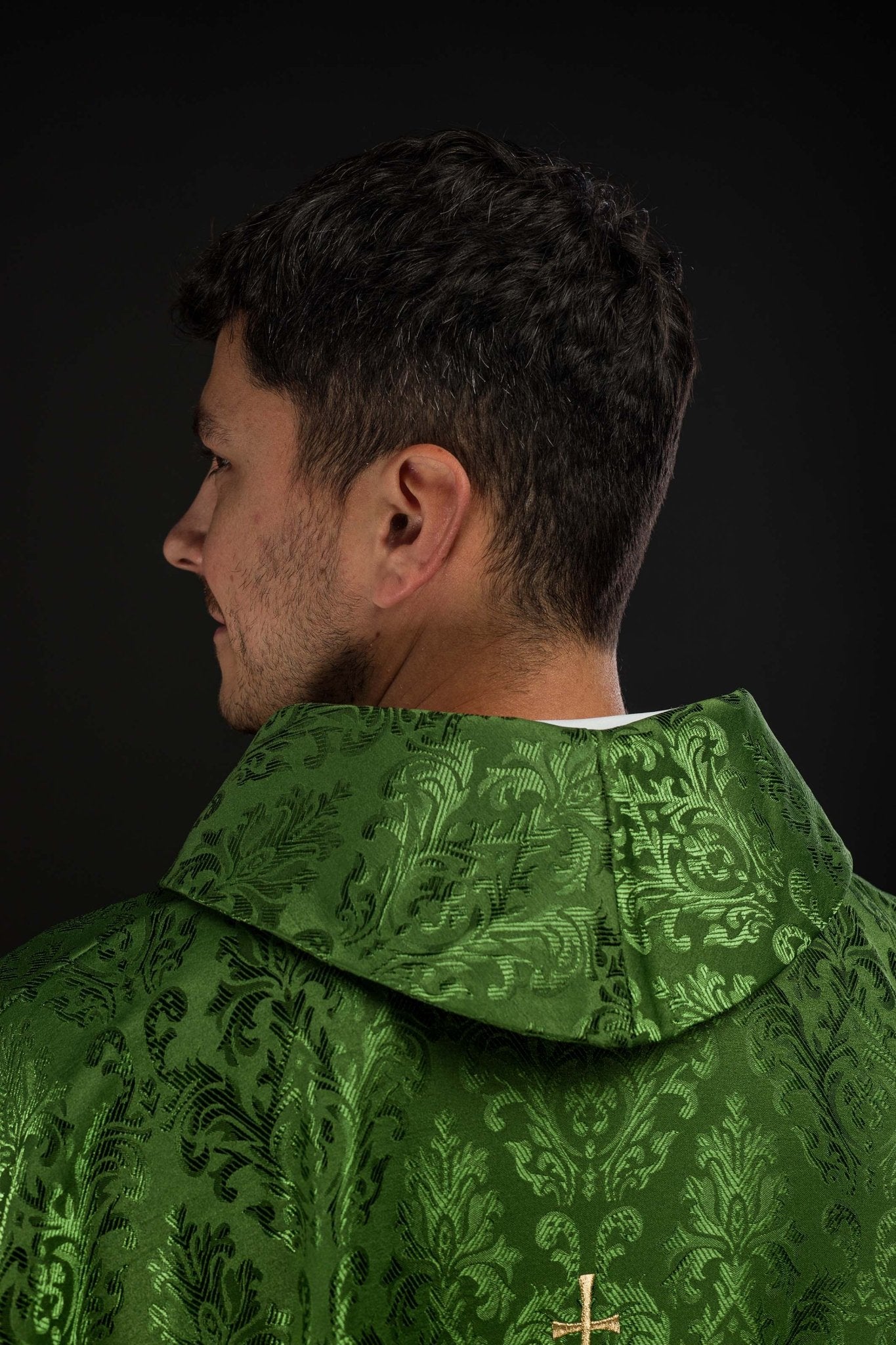 Chasuble made of green floral ornamental texture with classic IHS LE/7032/01 - CHASUBLES.COM