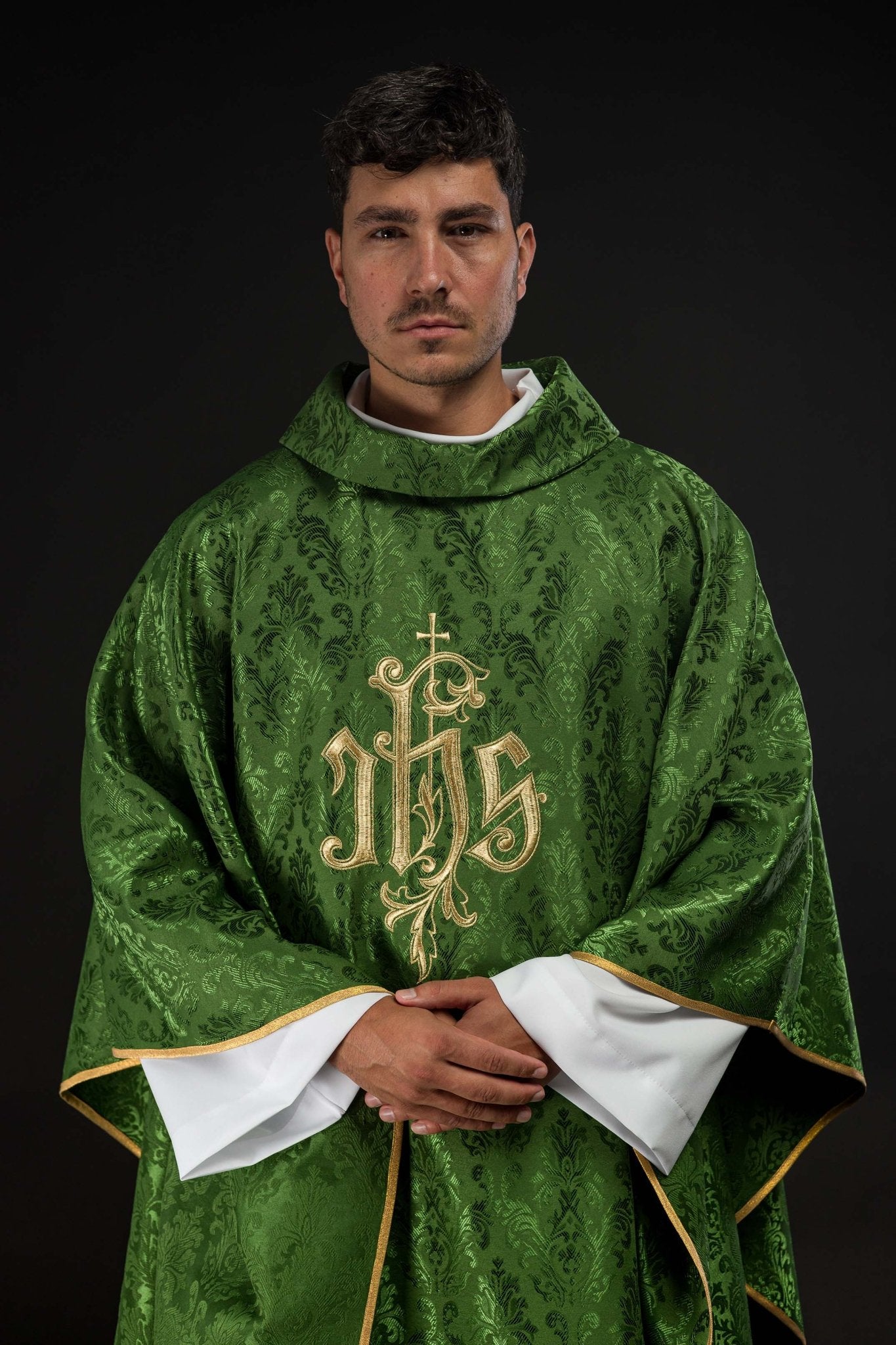 Chasuble made of green floral ornamental texture with classic IHS LE/7032/01 - CHASUBLES.COM