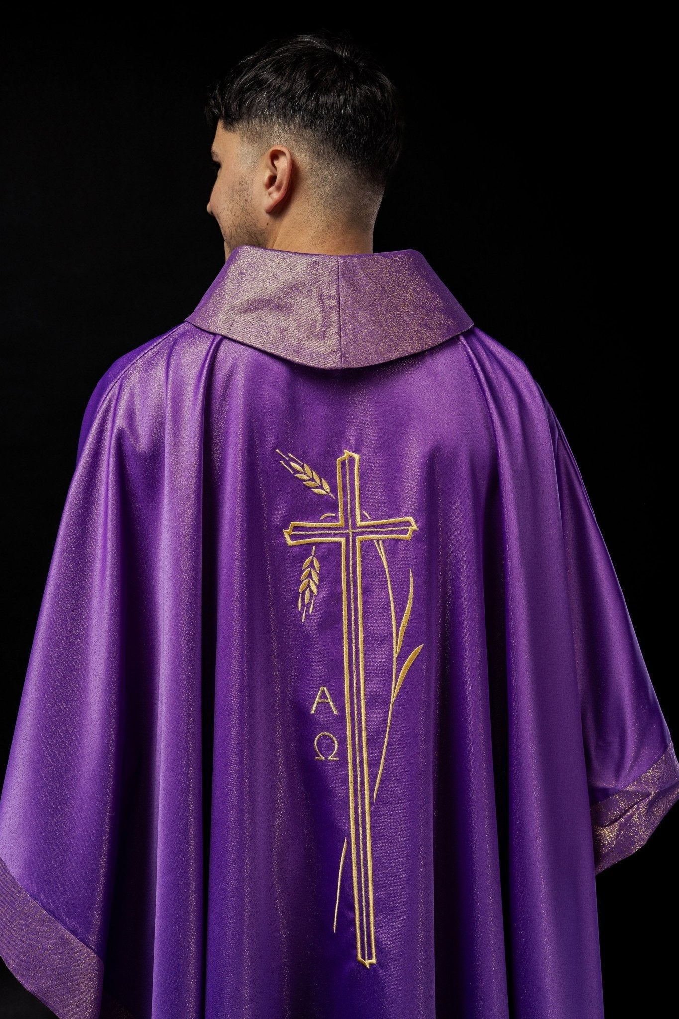 Chasuble with cross and ear motif in purple color S - 7052 - 03 - 54 - HAFTINAUSA.COM