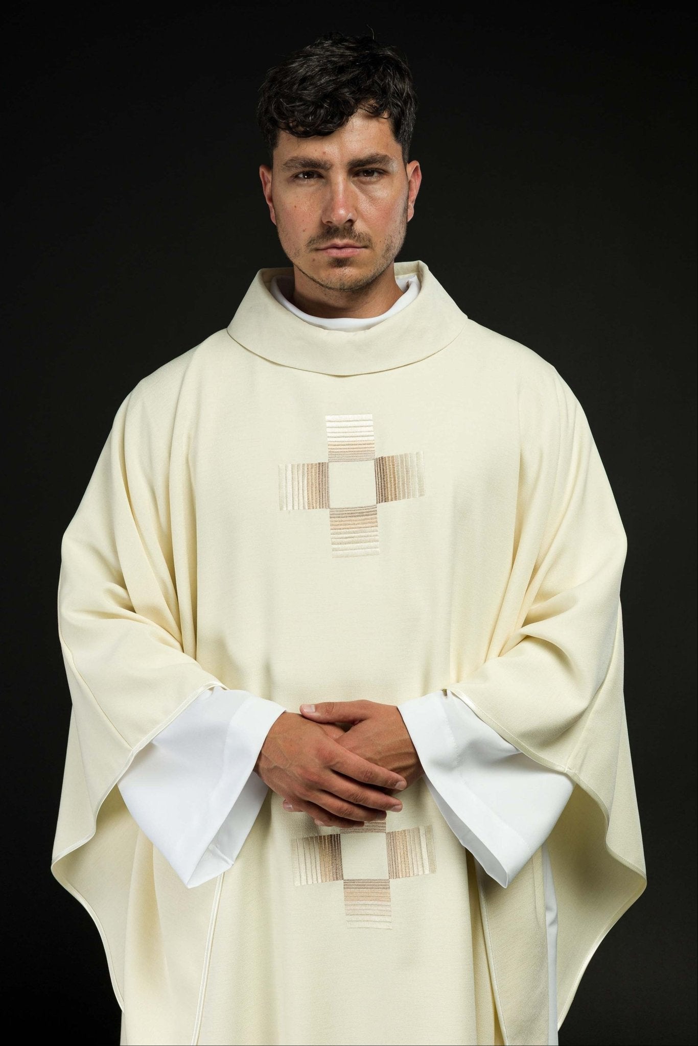 Chasuble with embroidered crosses in ecru color HA7033-05 ECRU - CHASUBLES.COM