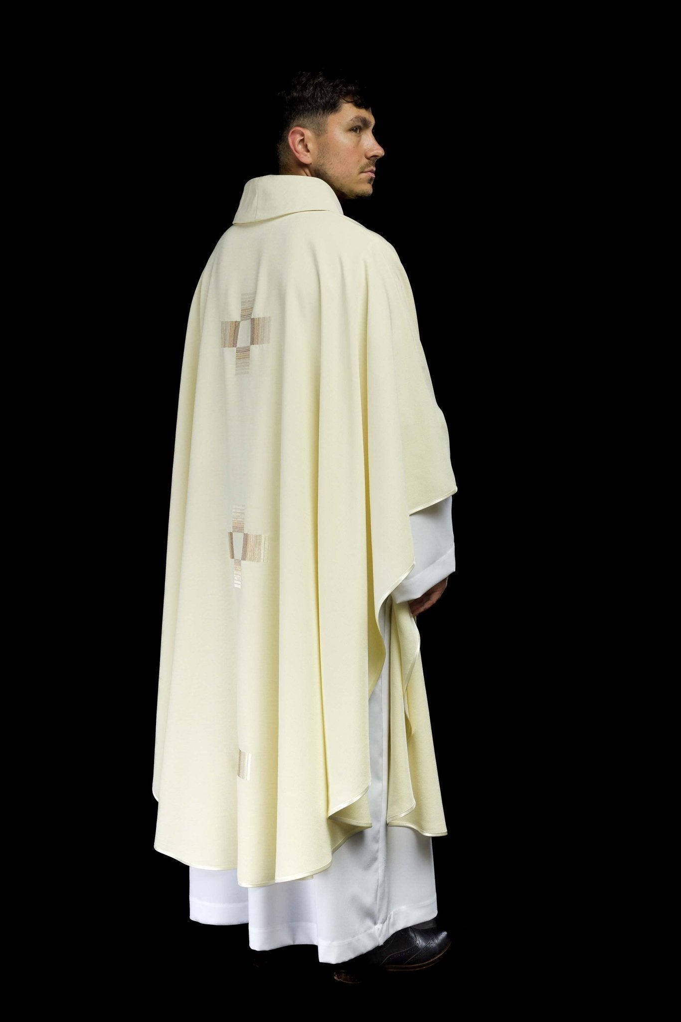 Chasuble with embroidered crosses in ecru color HA7033-05 ECRU - CHASUBLES.COM