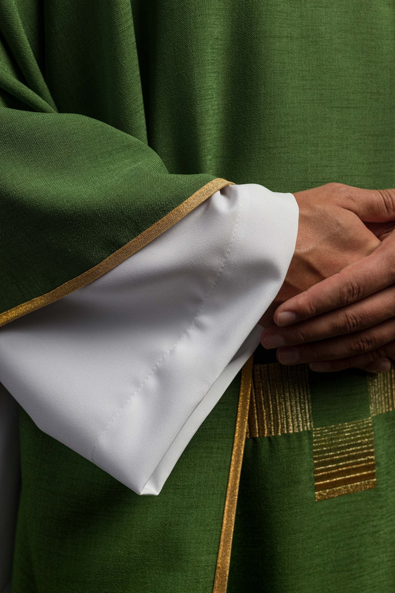 Chasuble with embroidered Crosses in green HA7011-01 ZIELONY - CHASUBLES.COM
