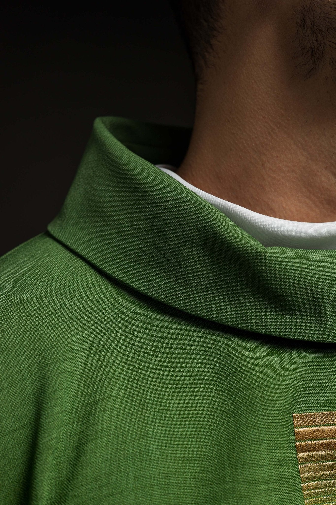 Chasuble with embroidered Crosses in green HA7011-01 ZIELONY - CHASUBLES.COM