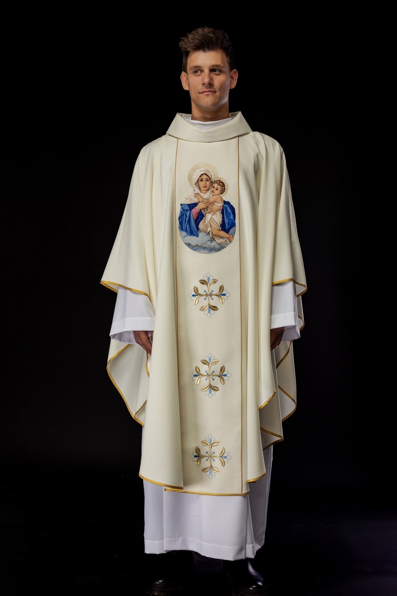 Chasuble with embroidered Our Lady and Child motif KOW2/007/05/01 - HAFTINAUSA.COM