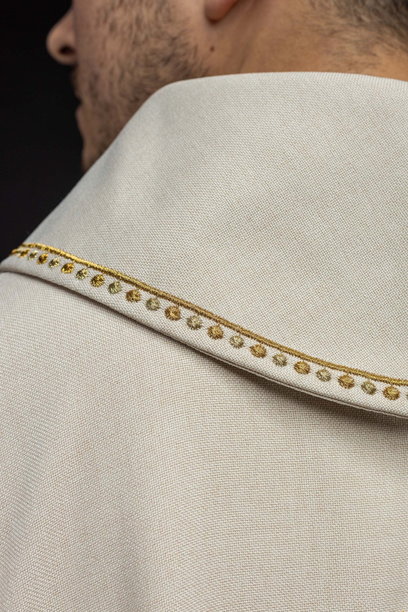 Chasuble with JUBILEE ROME 2025 embroidery and ecru trim on the collar JR/020/05/70 - HAFTINAUSA.COM