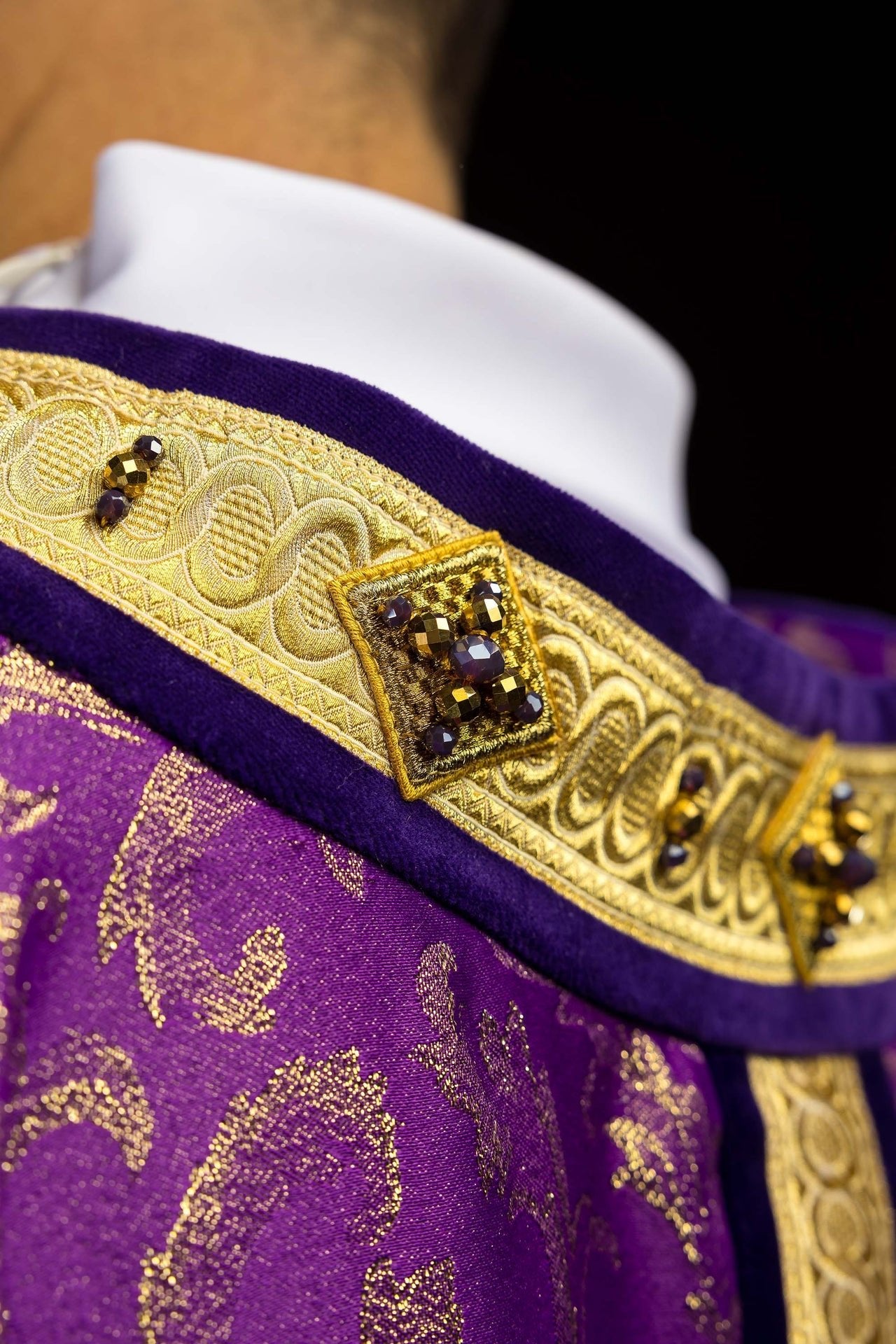 Chasuble with natural stones Handmade 7003 HM/7003/03/90 - CHASUBLES.COM