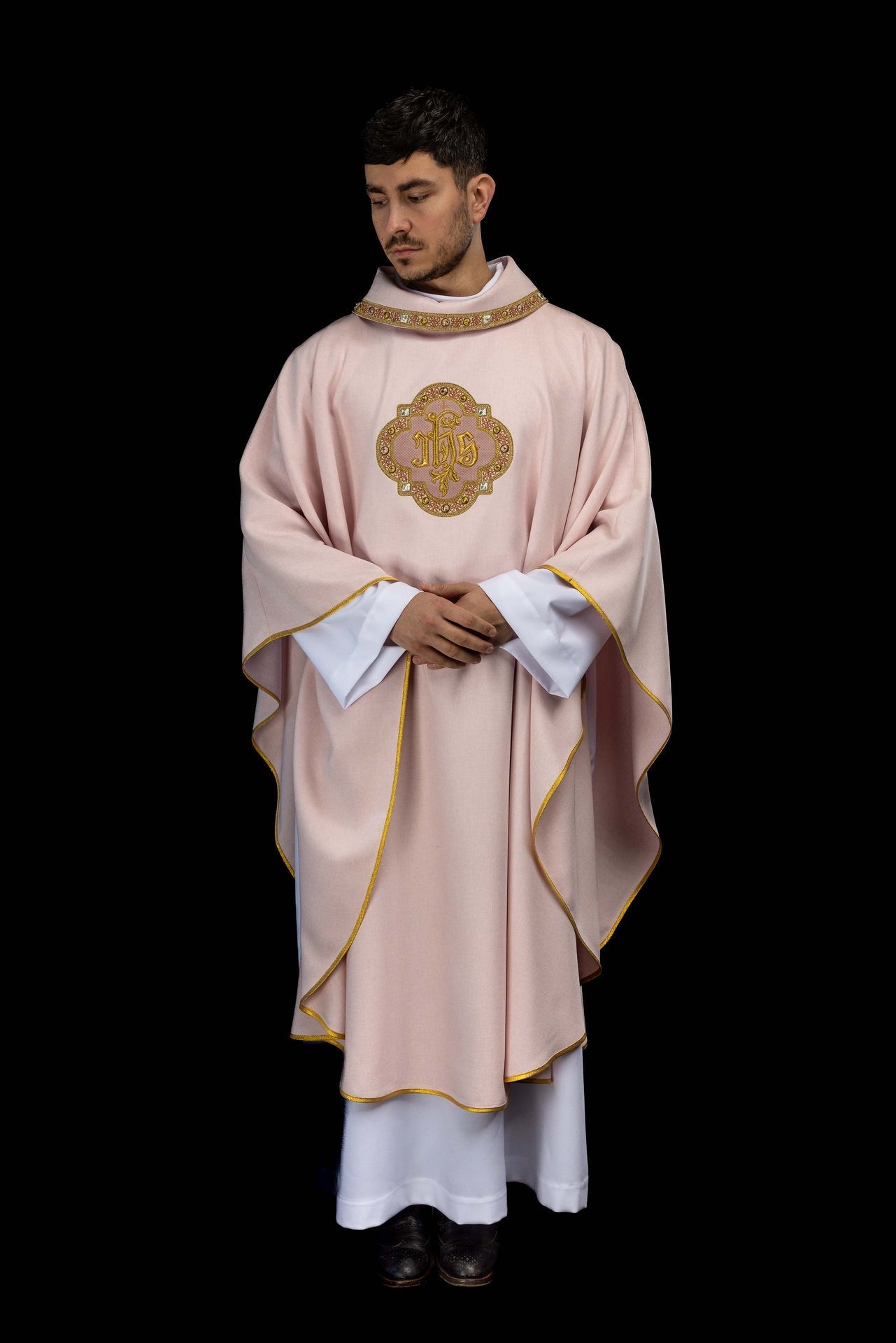Chasuble with pink trim around the IHS embroidery and collar S-7073-08-70 - CHASUBLES.COM