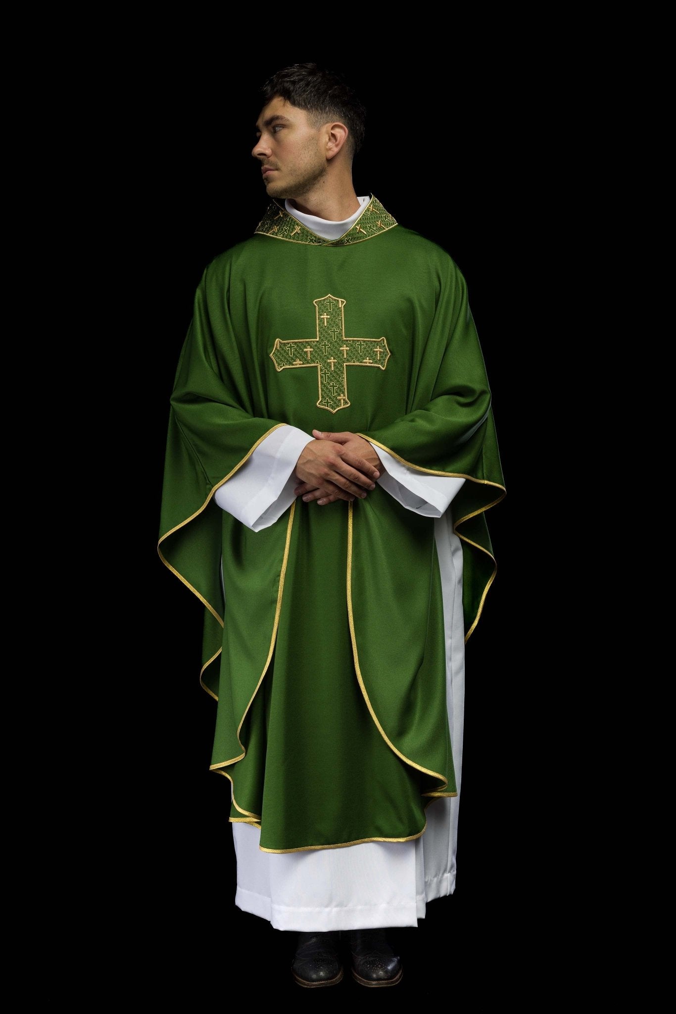 Chasuble with richly embroidered cross and collar in green S-7061-01-53 - CHASUBLES.COM