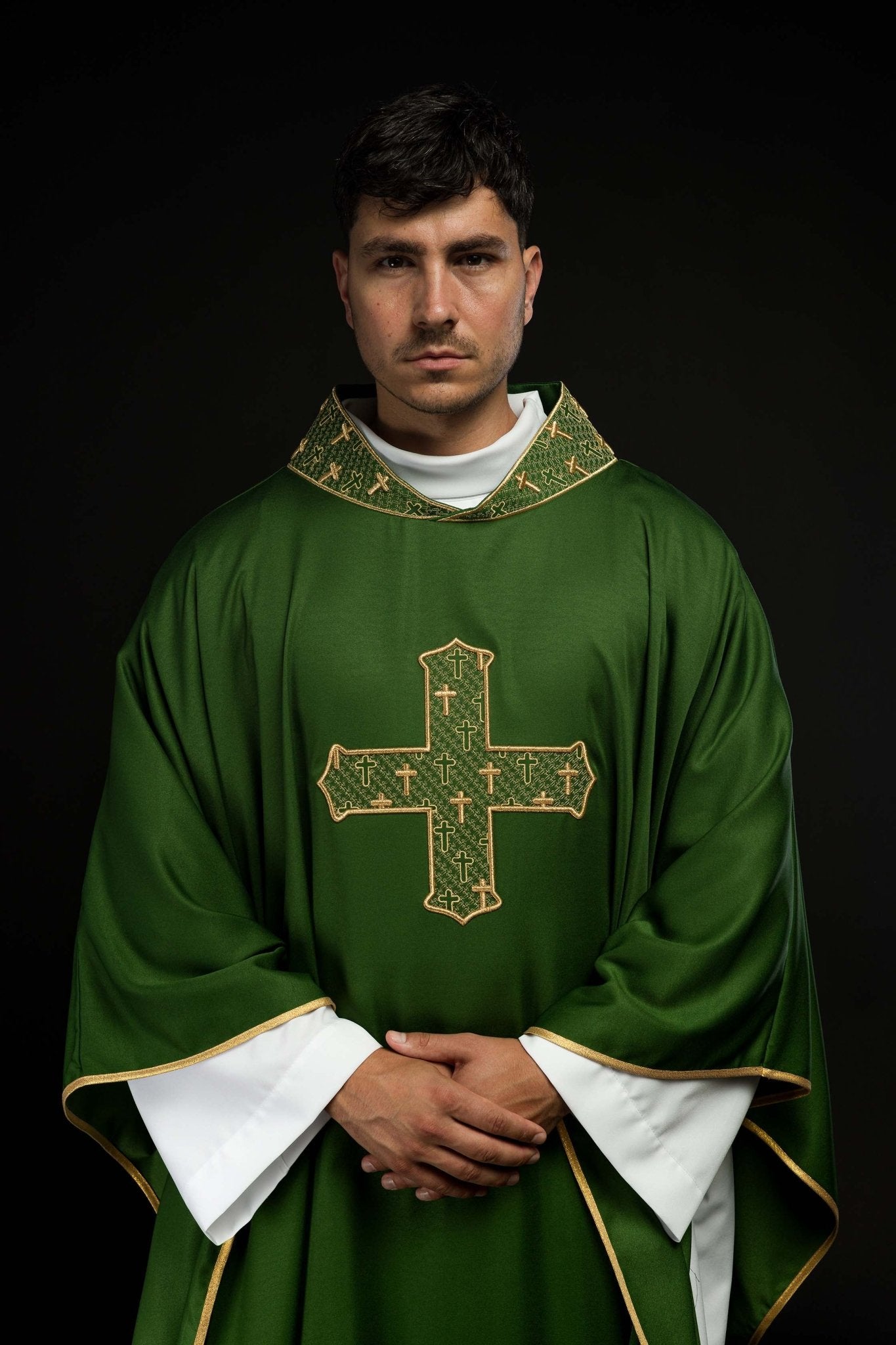 Chasuble with richly embroidered cross and collar in green S-7061-01-53 - CHASUBLES.COM