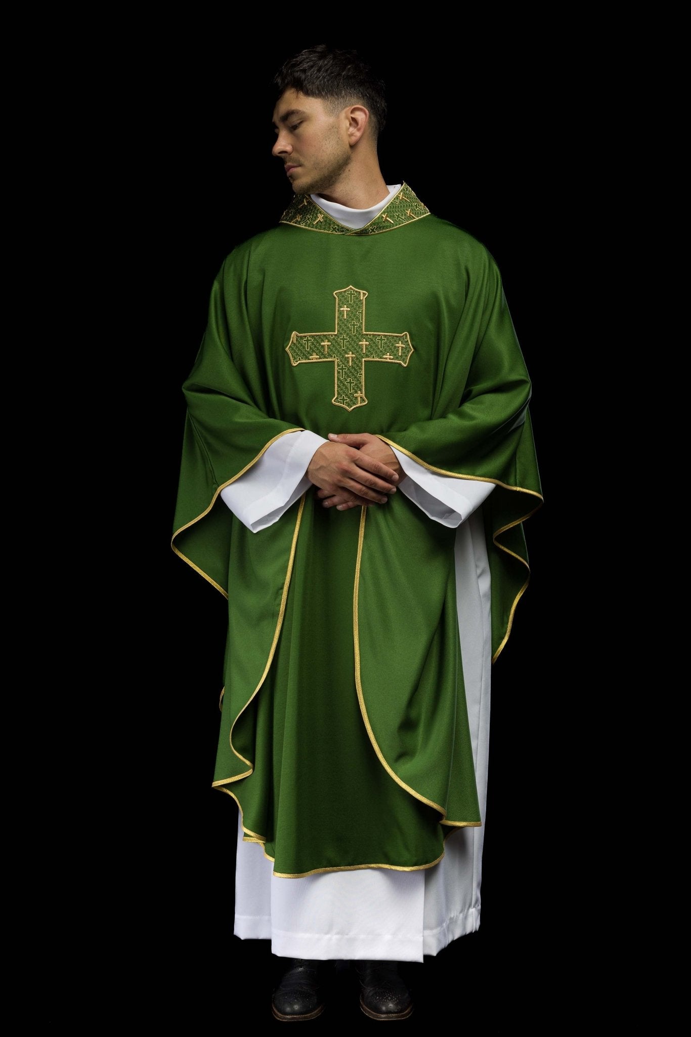 Chasuble with richly embroidered cross and collar in green S-7061-01-53 - CHASUBLES.COM