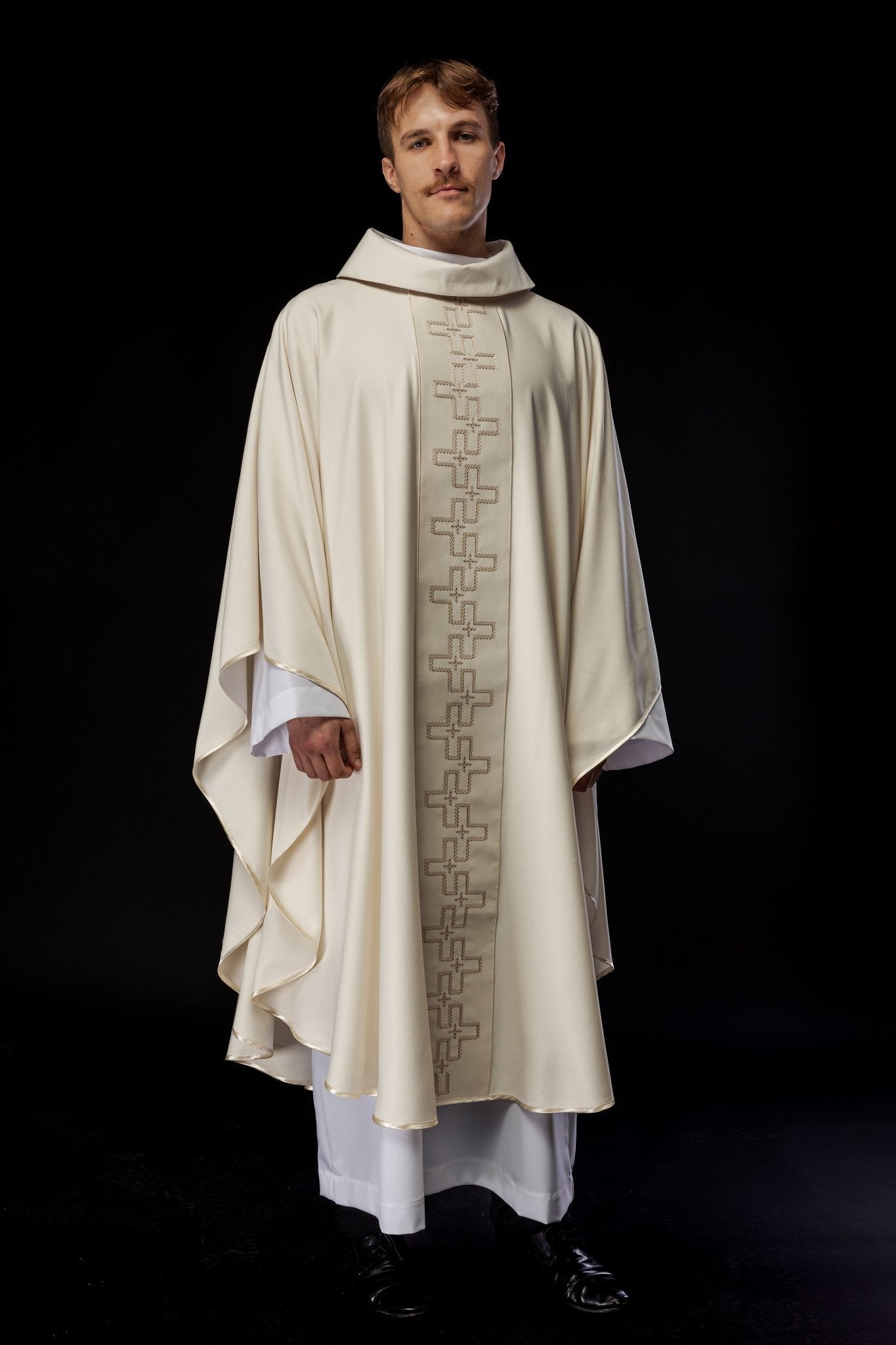 Chasuble with richly embroidered orphrey in embroidery of crosses in ecru color S - 7060 - 05 - 53 - HAFTINAUSA.COM