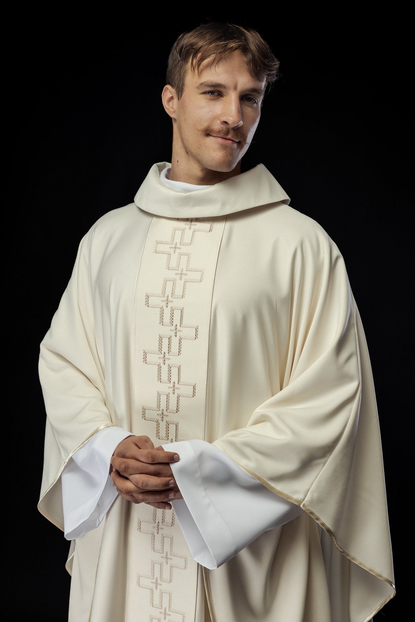Chasuble with richly embroidered orphrey in embroidery of crosses in ecru color S - 7060 - 05 - 53 - HAFTINAUSA.COM