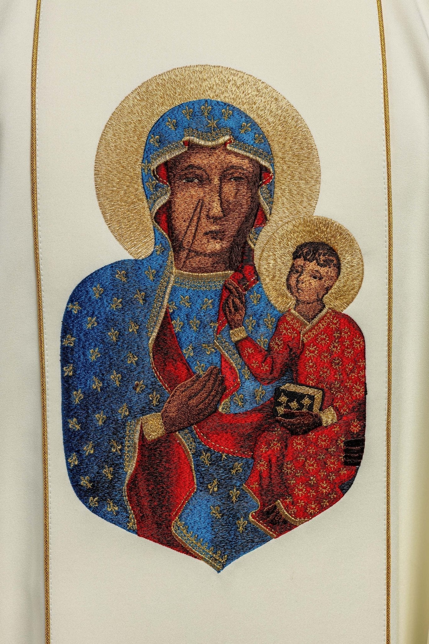 Chasuble with the image of Our Lady of Częstochowa in ecru KOR/201/05/01 ECRU - HAFTINAUSA.COM