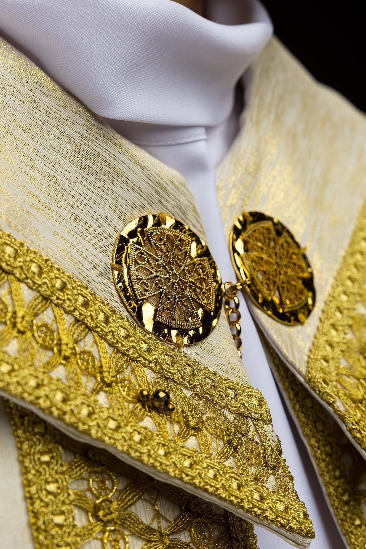 Cope with natural stones Handmade 3018 HM/3018/05/86 ECRU 145cm - CHASUBLES.COM