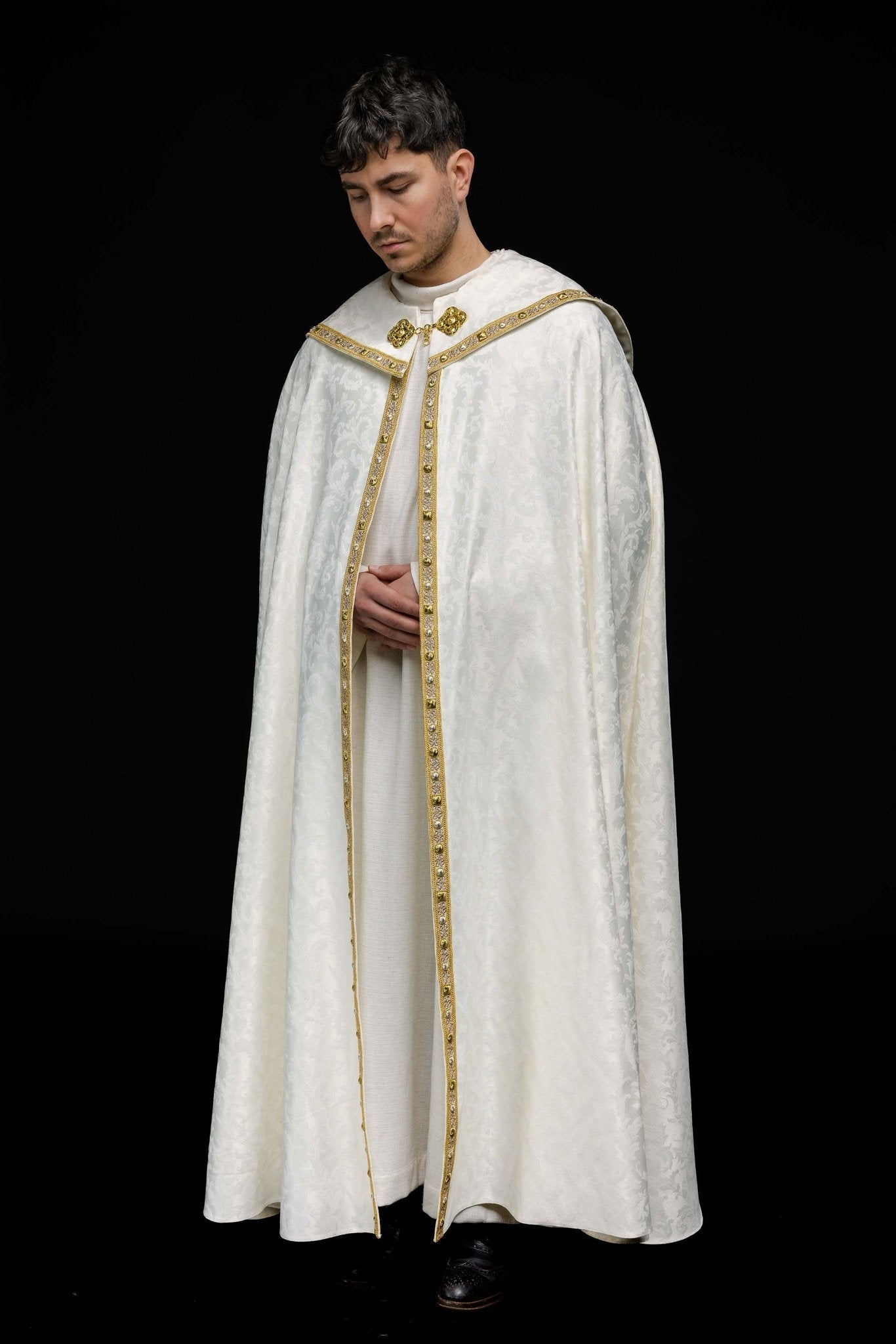 Cope with the Easter Lamb made of decorative fabric S - 3072 - 05 - 88 145cm - HAFTINAUSA.COM