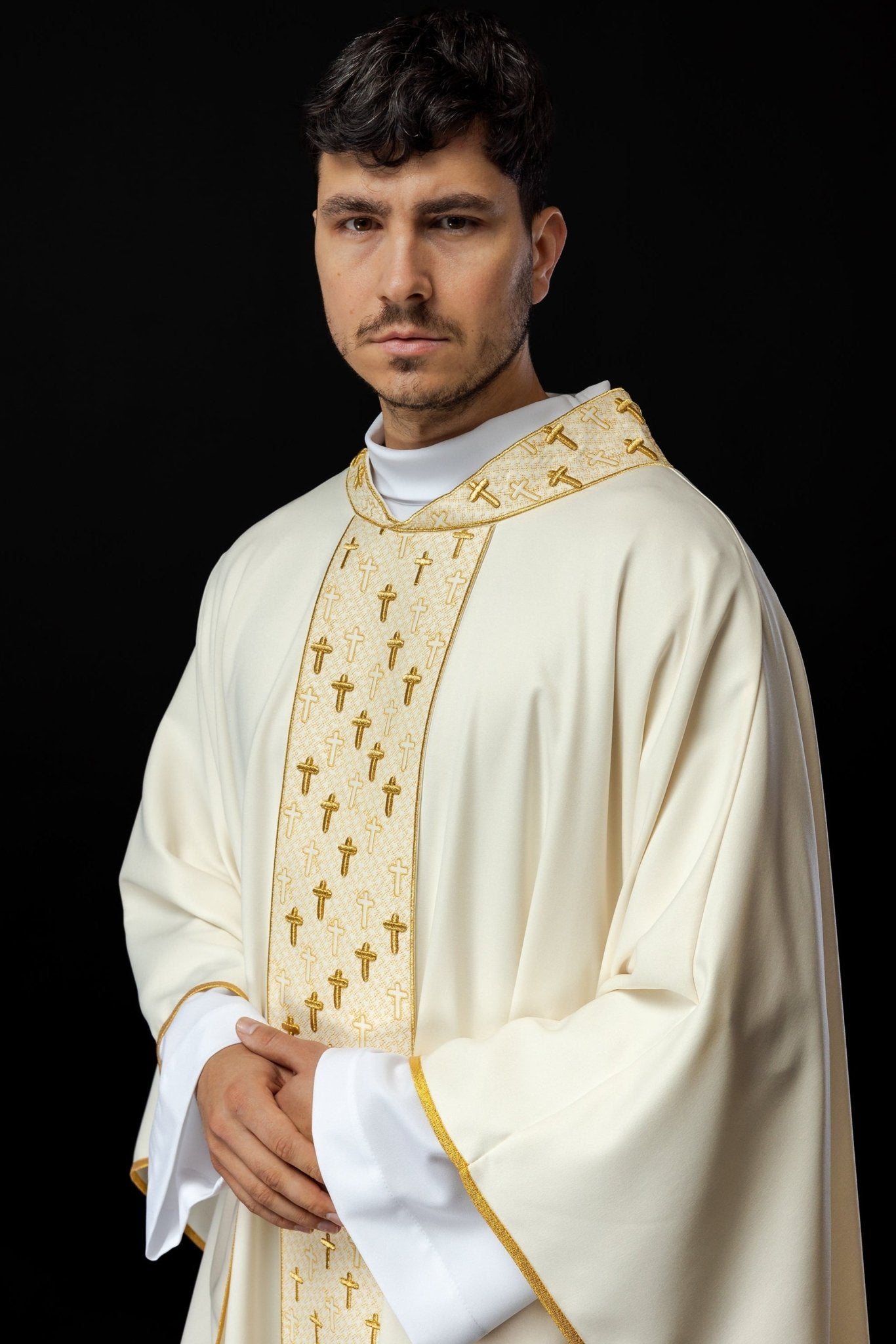 Cream liturgical chasuble with small gold crosses embroidery S - 7062 - 05 - 53 - HAFTINAUSA.COM