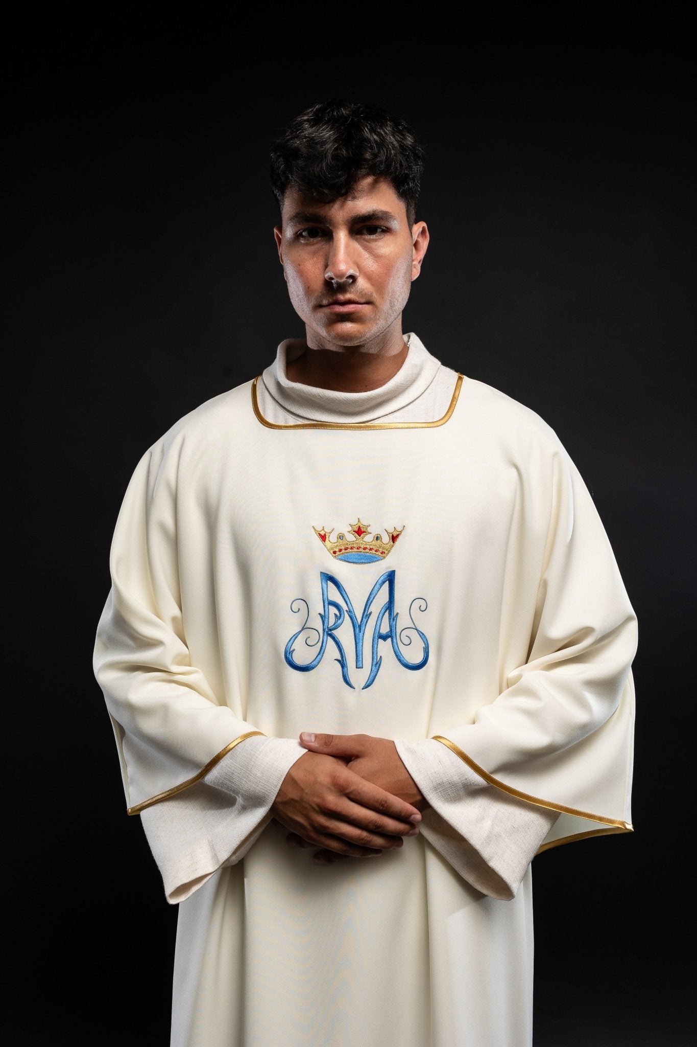 Dalmatic with Mary Motif Embroidery KDL/216/05/12/D - HAFTINAUSA.COM