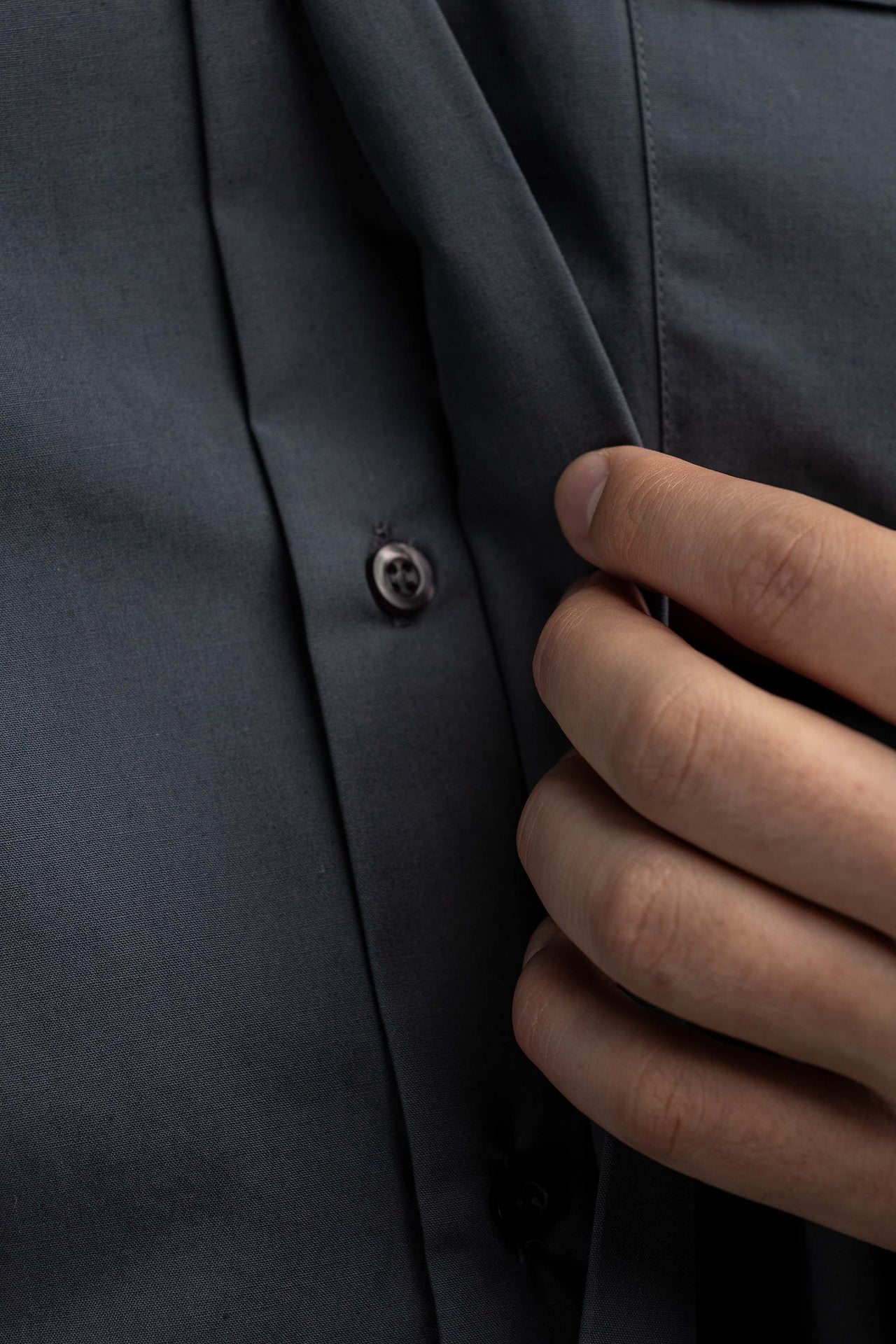Dark grey long-sleeved clerical shirt with clerical collar KSZ/001/209/DR/38 - CHASUBLES.COM