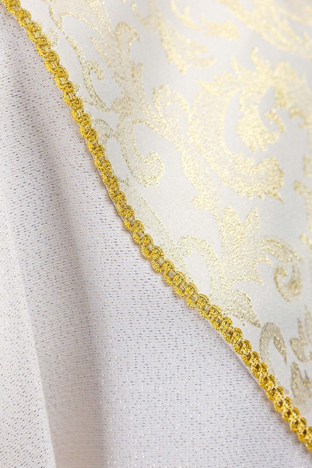 Ecru Chasuble with Cross Adorned with Jacquard Fabric LE/7075/05 - CHASUBLES.COM