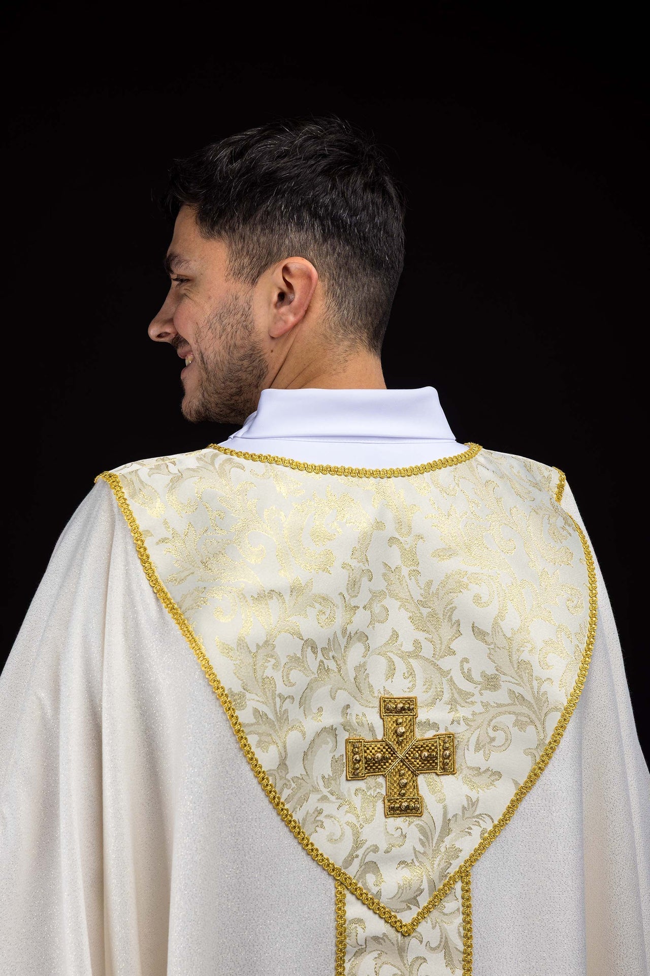 Ecru Chasuble with Cross Adorned with Jacquard Fabric LE/7075/05 - CHASUBLES.COM