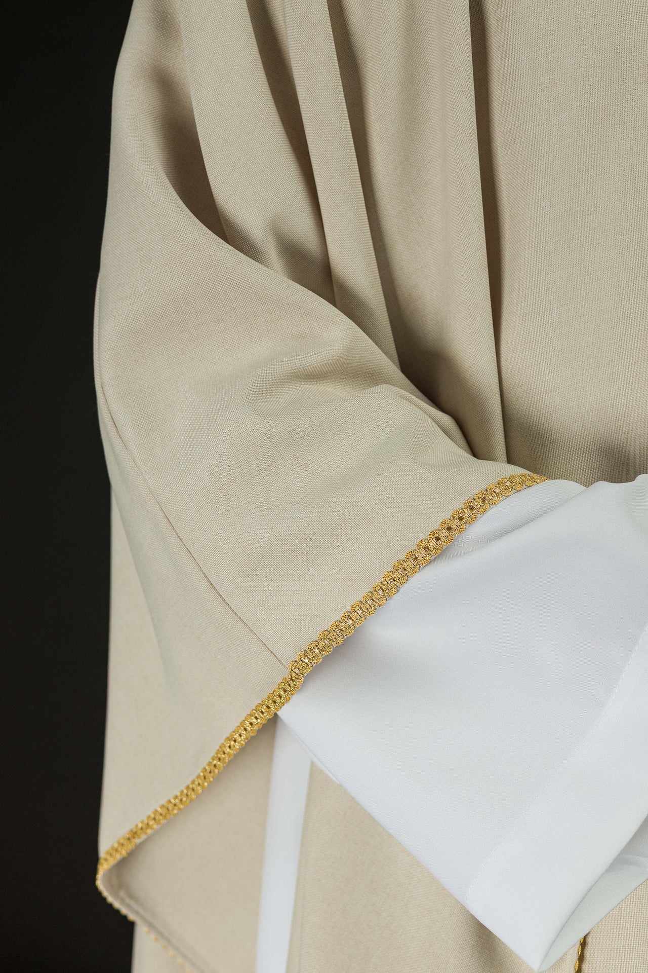 Ecru Chasuble with Embroidered Cross Band LE/7074/05 - CHASUBLES.COM
