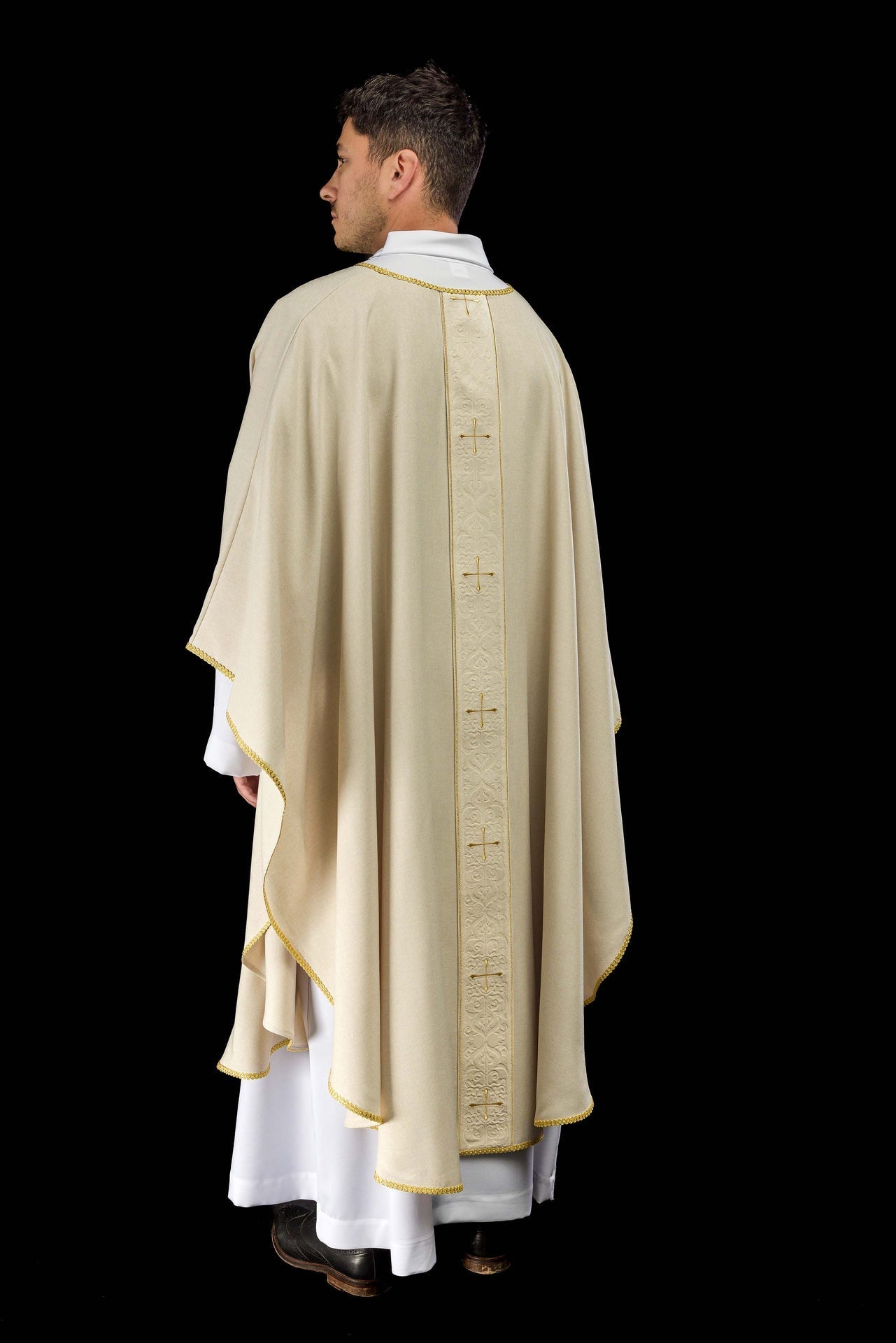 Ecru Chasuble with Embroidered Cross Band LE/7074/05 - CHASUBLES.COM