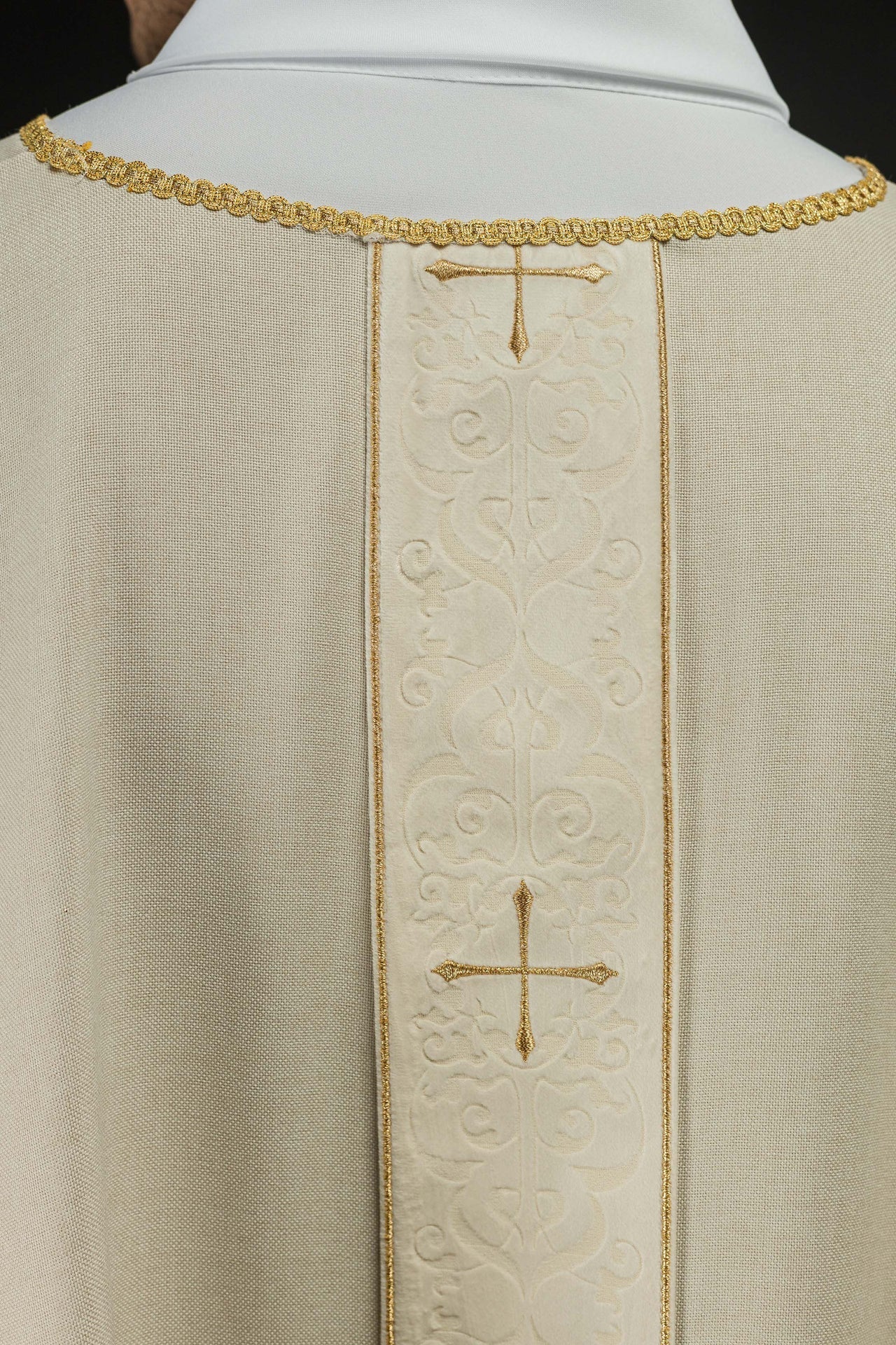 Ecru Chasuble with Embroidered Cross Band LE/7074/05 - CHASUBLES.COM