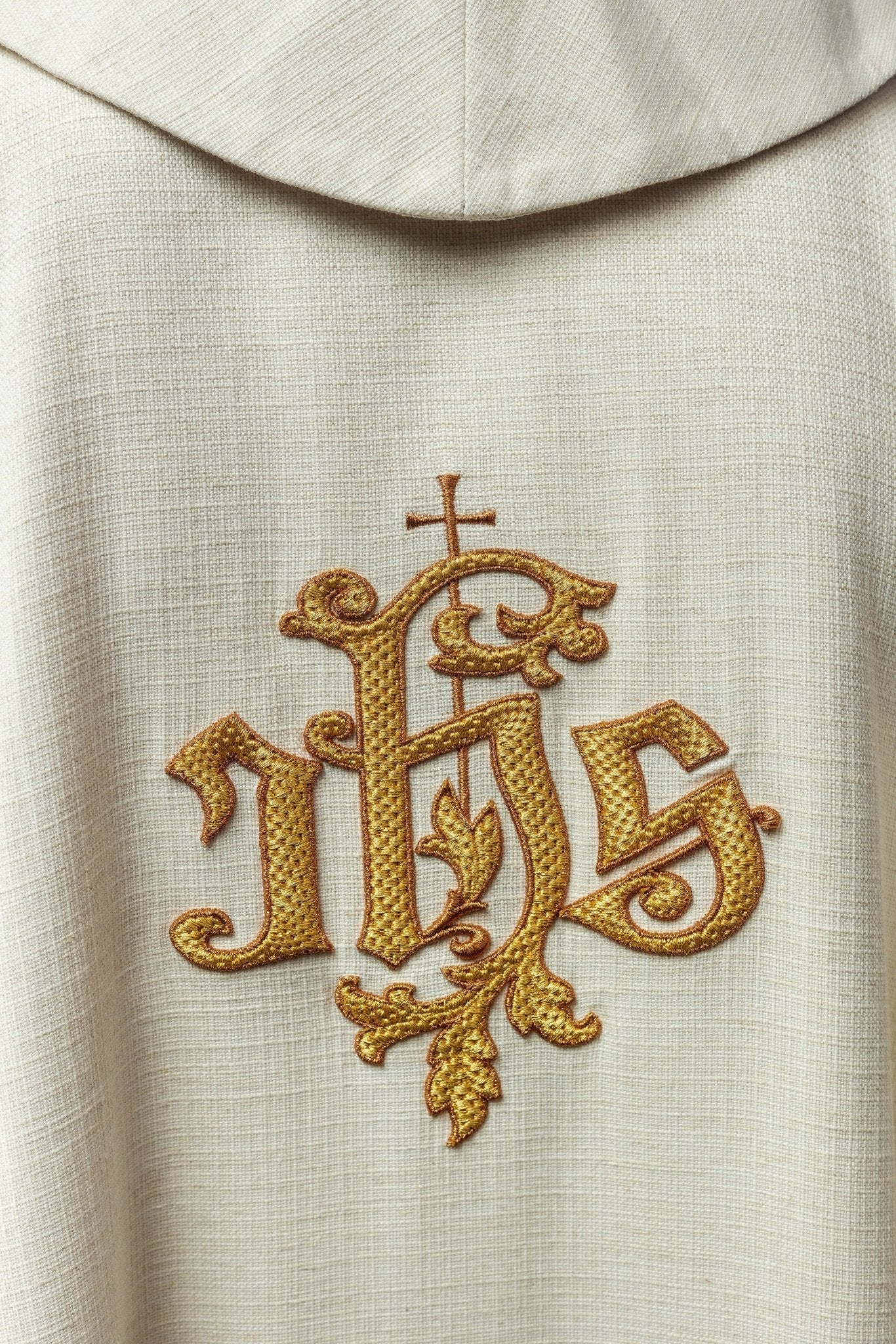 Ecru chasuble with image of Jesus the Good Shepherd with Lamb KOW2/028/05/49 - HAFTINAUSA.COM