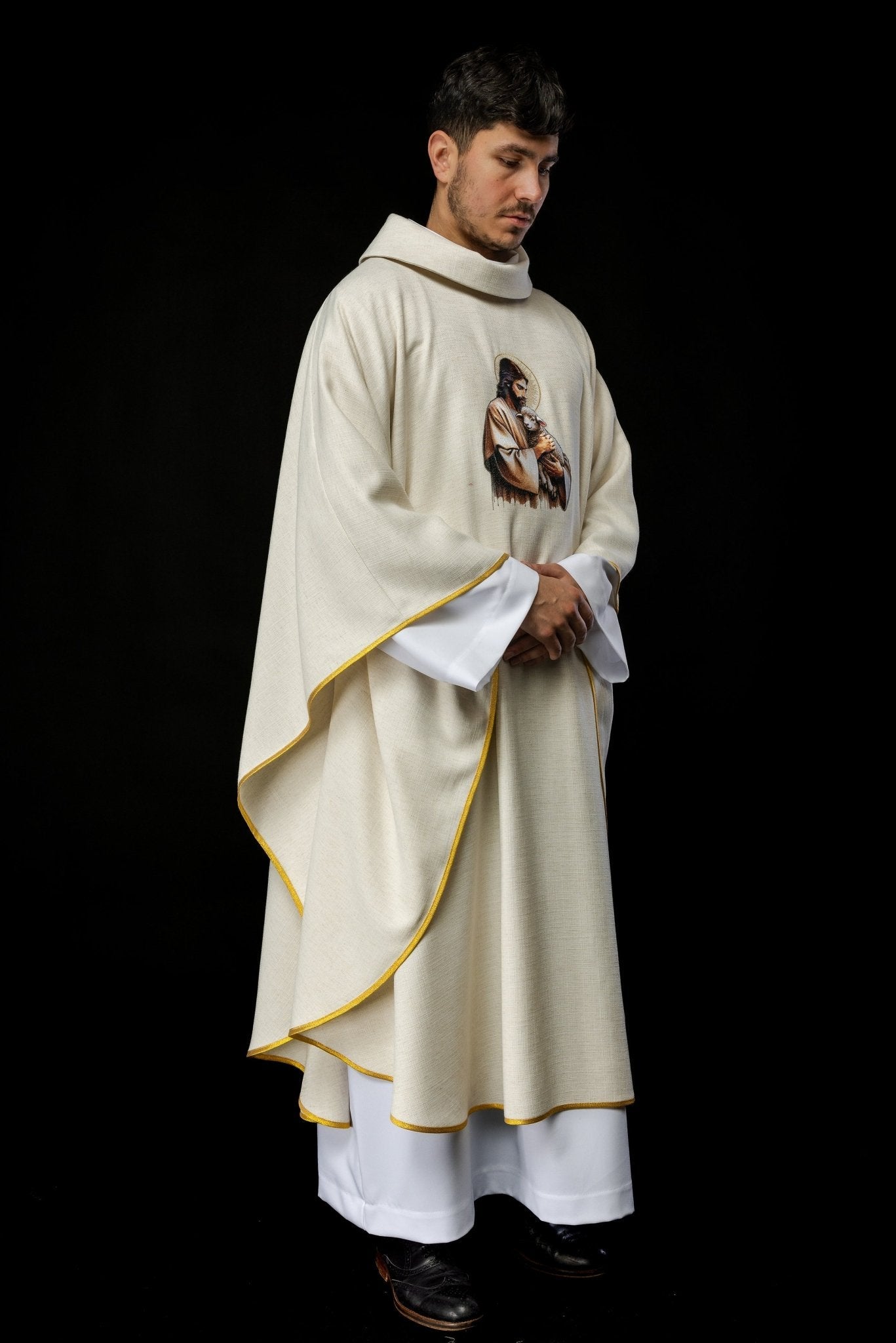 Ecru chasuble with image of Jesus the Good Shepherd with Lamb KOW2/028/05/49 - HAFTINAUSA.COM