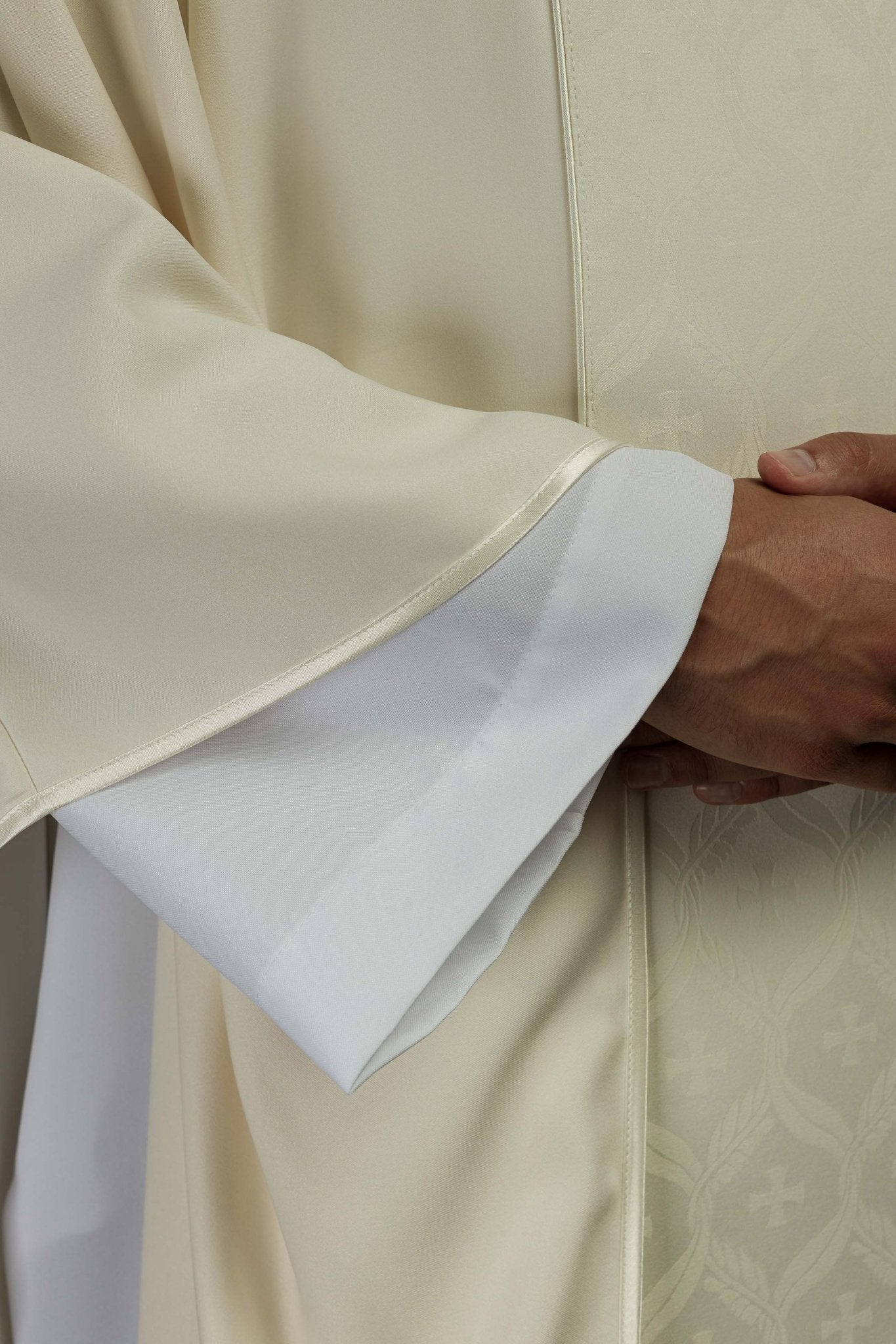 Ecru Chasuble with Jacquard Orphrey Featuring Cross Motifs KOR/402/05/53 - CHASUBLES.COM