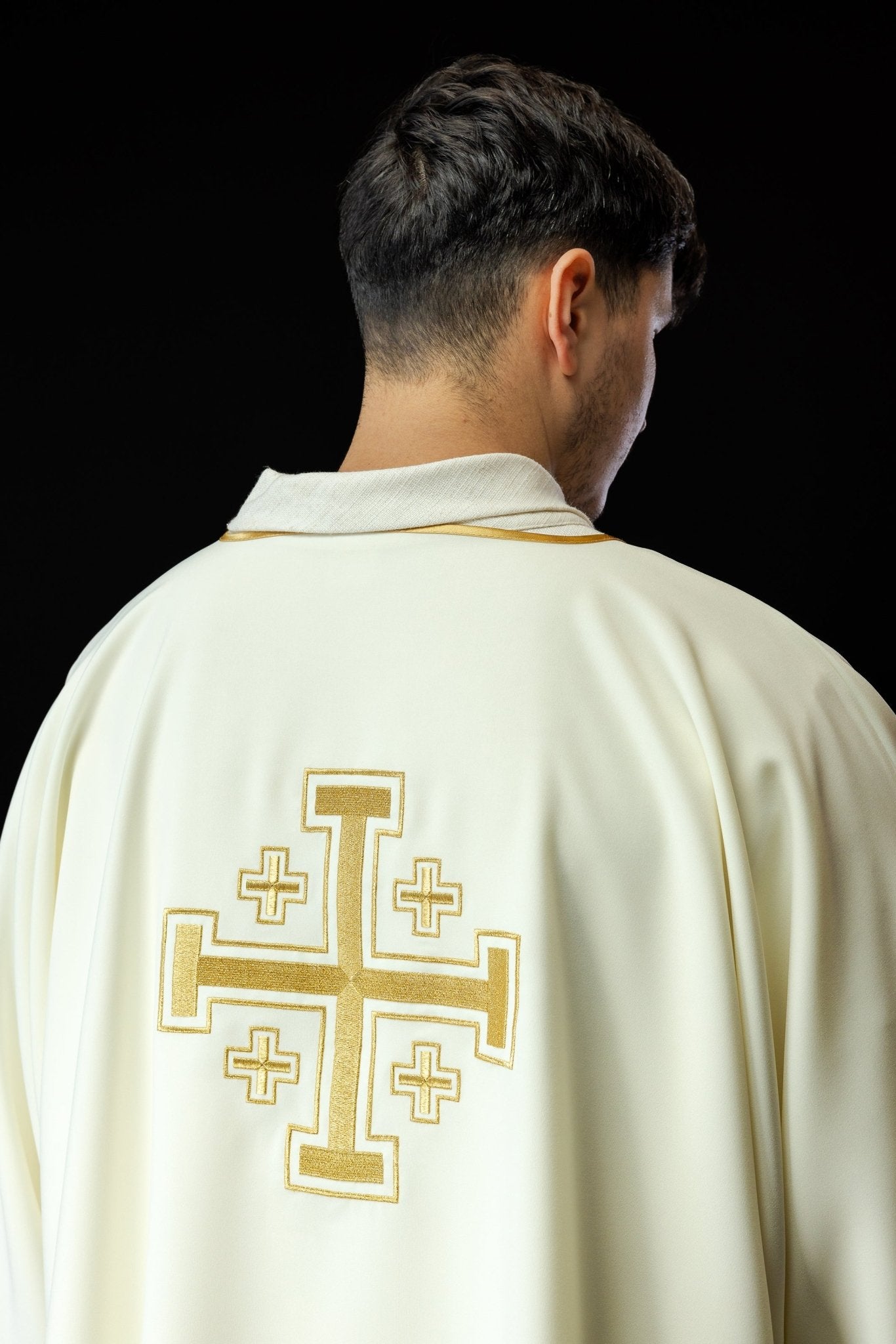 Ecru Dalmatia with embroidered gold crosses KDL/022/05/12/D - HAFTINAUSA.COM
