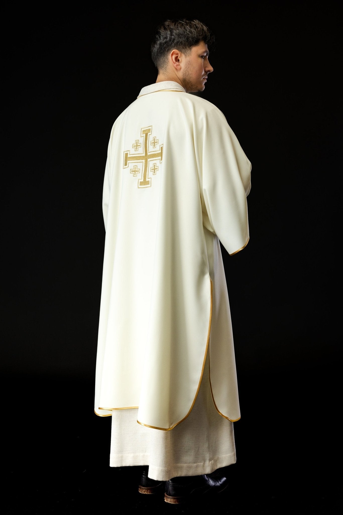 Ecru Dalmatia with embroidered gold crosses KDL/022/05/12/D - HAFTINAUSA.COM