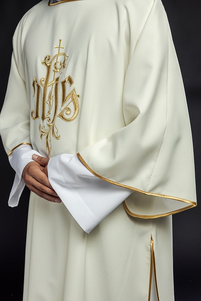 Ecru dalmatic chasuble with classic JHS KDL/032/05/12/D - HAFTINAUSA.COM