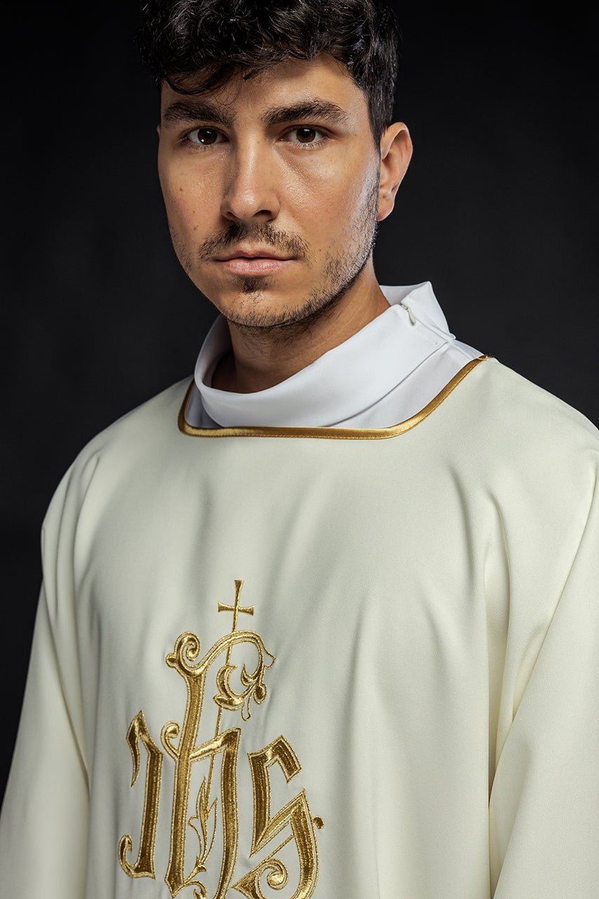 Ecru dalmatic chasuble with classic JHS KDL/032/05/12/D - HAFTINAUSA.COM