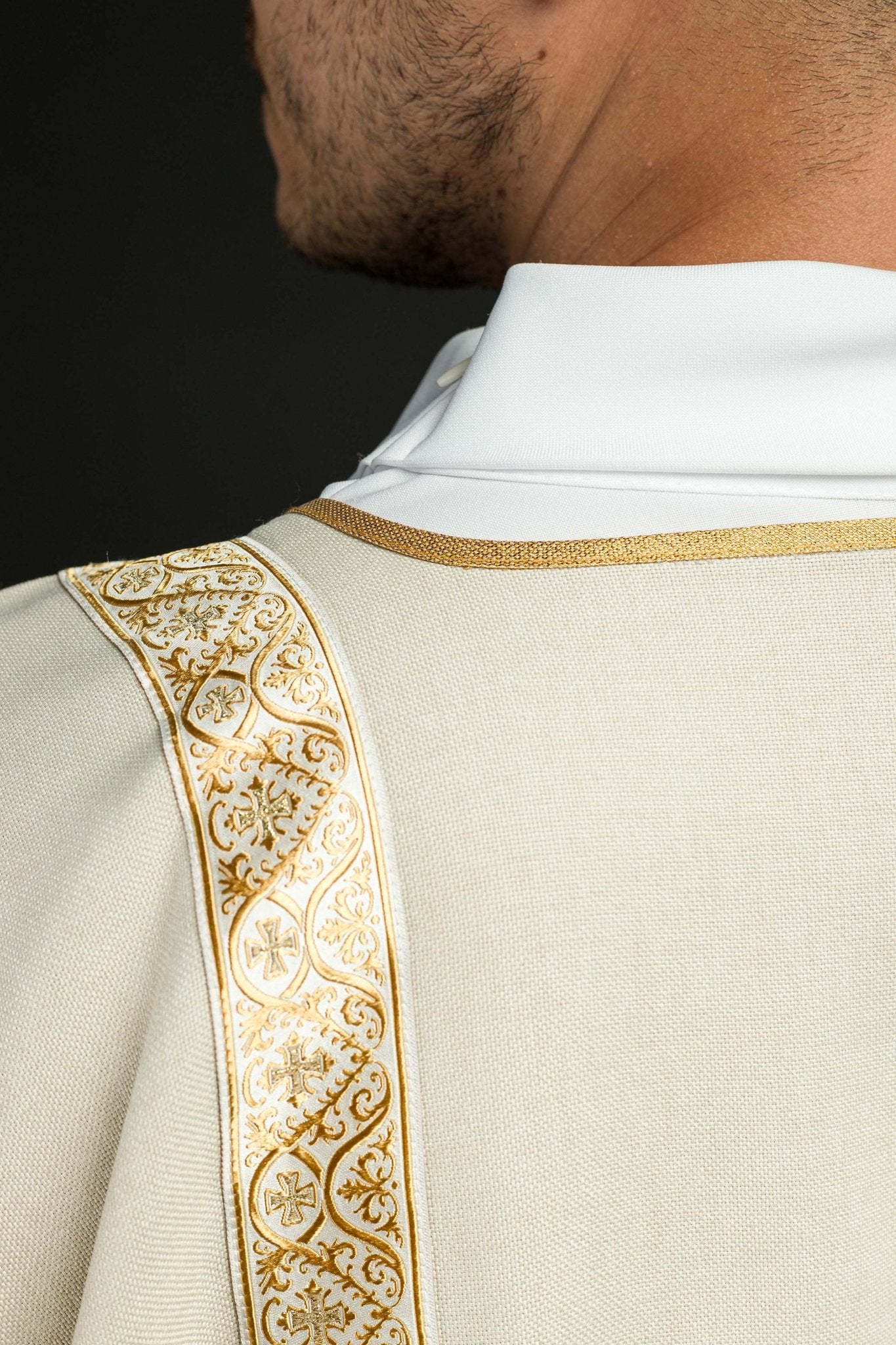 Ecru dalmatic decorated with gold jacquard ribbons KDL/395/05/70/B - CHASUBLES.COM
