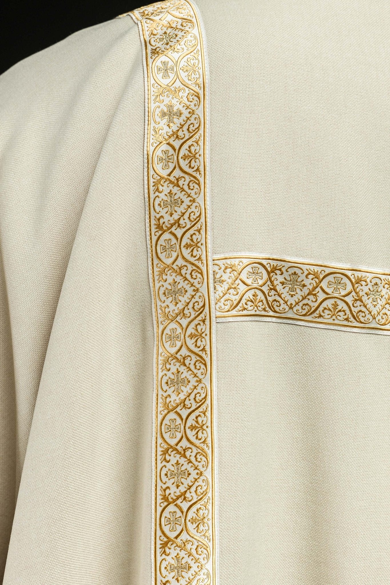 Ecru dalmatic decorated with gold jacquard ribbons KDL/395/05/70/B - CHASUBLES.COM