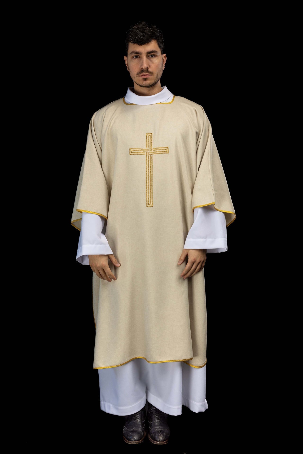Ecru dalmatic with an embroidered gold cross KDL/393/05/70/D - CHASUBLES.COM