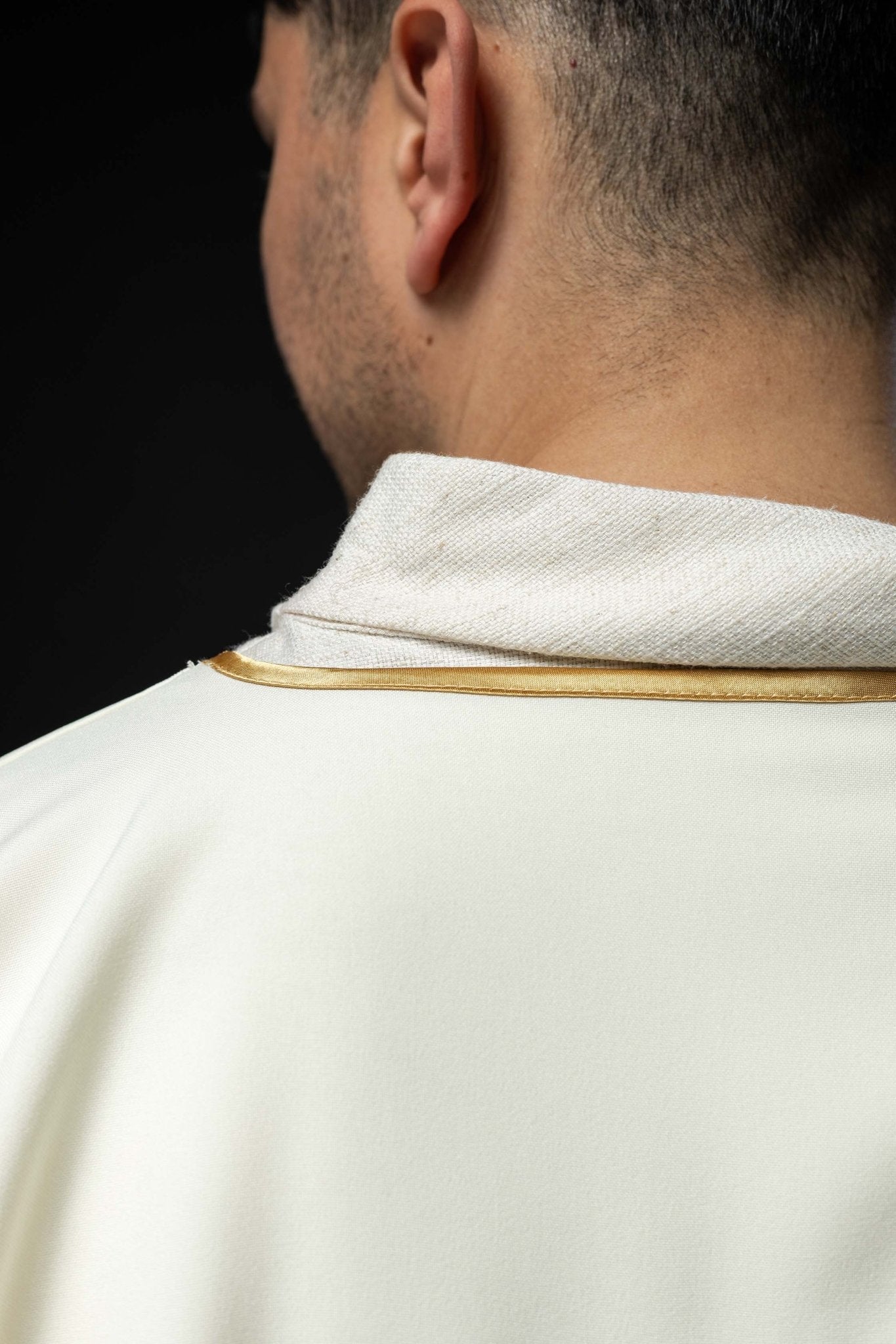 Ecru dalmatic with Marian embroidery KDL/090/05/12/D - HAFTINAUSA.COM