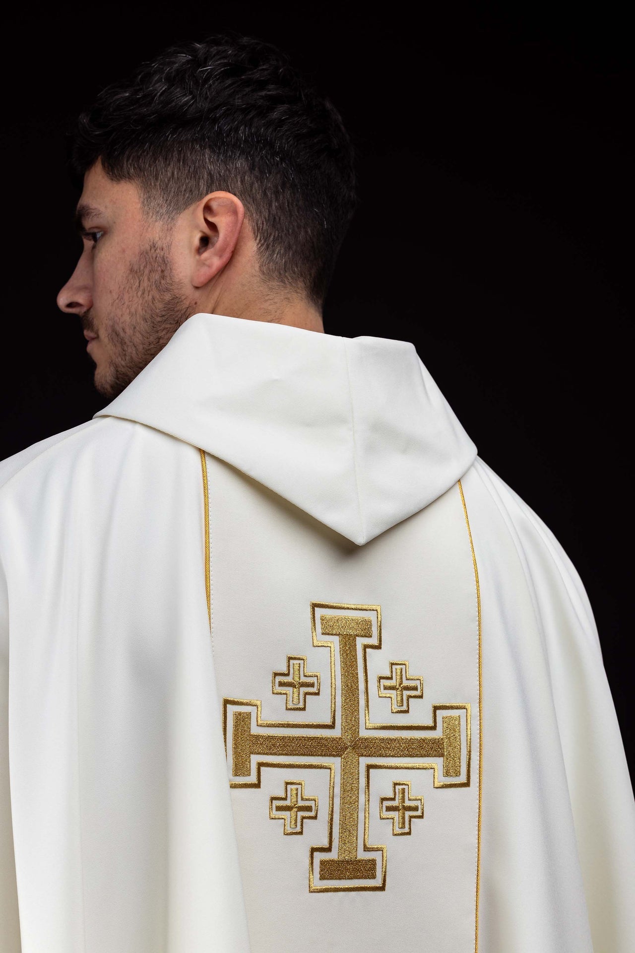 Ecru embroidered chasuble with band and Jerusalem crosses KDT/7046/05/01 - CHASUBLES.COM
