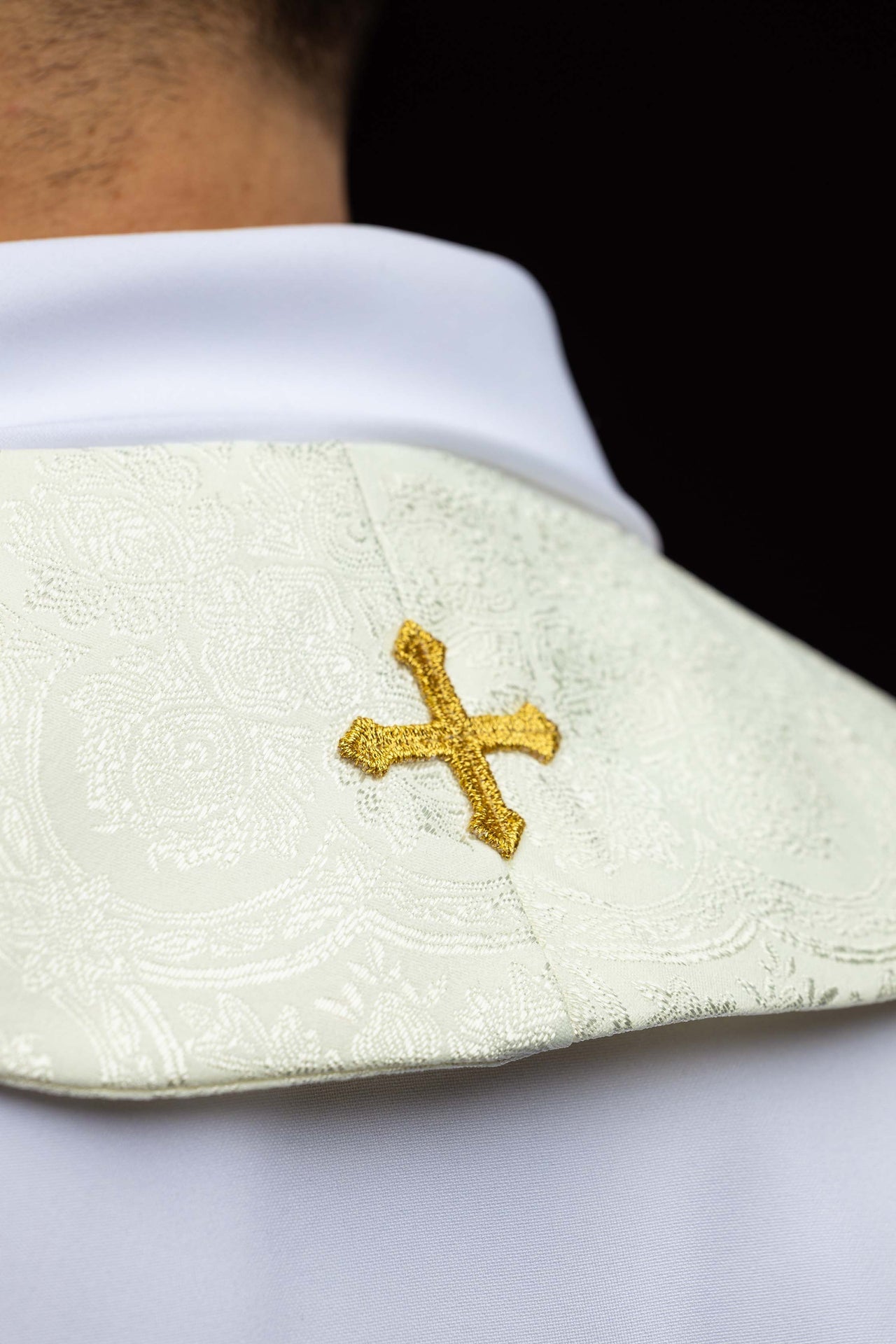 Ecru jacquard stole embroidered with a cross motif KST/967/05/11 - CHASUBLES.COM