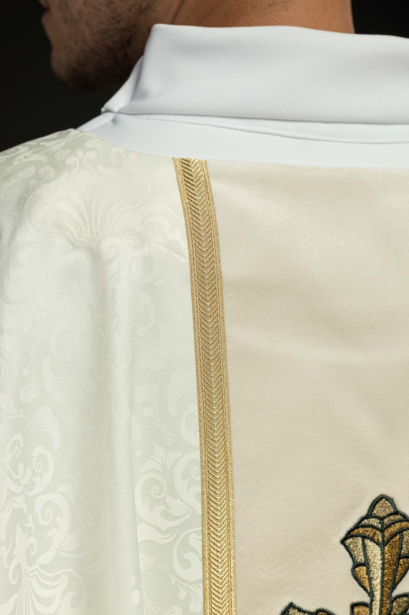 Ecru Liturgical Chasuble with Central Band and Embroidered Cross on Jacquard Fabric KOA/007/05/98 - CHASUBLES.COM