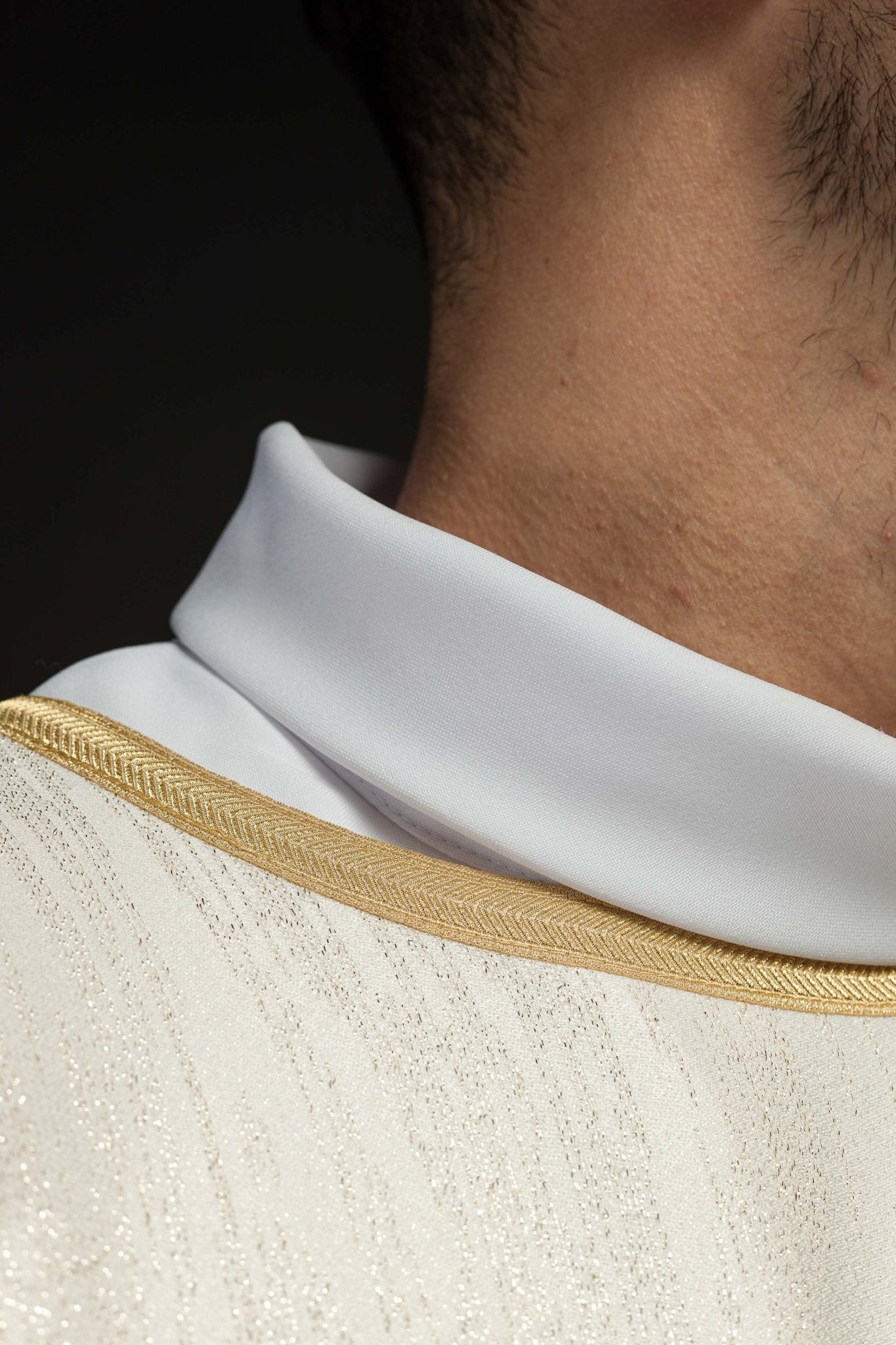 Ecru Liturgical Chasuble with Marian Embroidery – Ornamental Fabric KOA/004/05/99 - CHASUBLES.COM