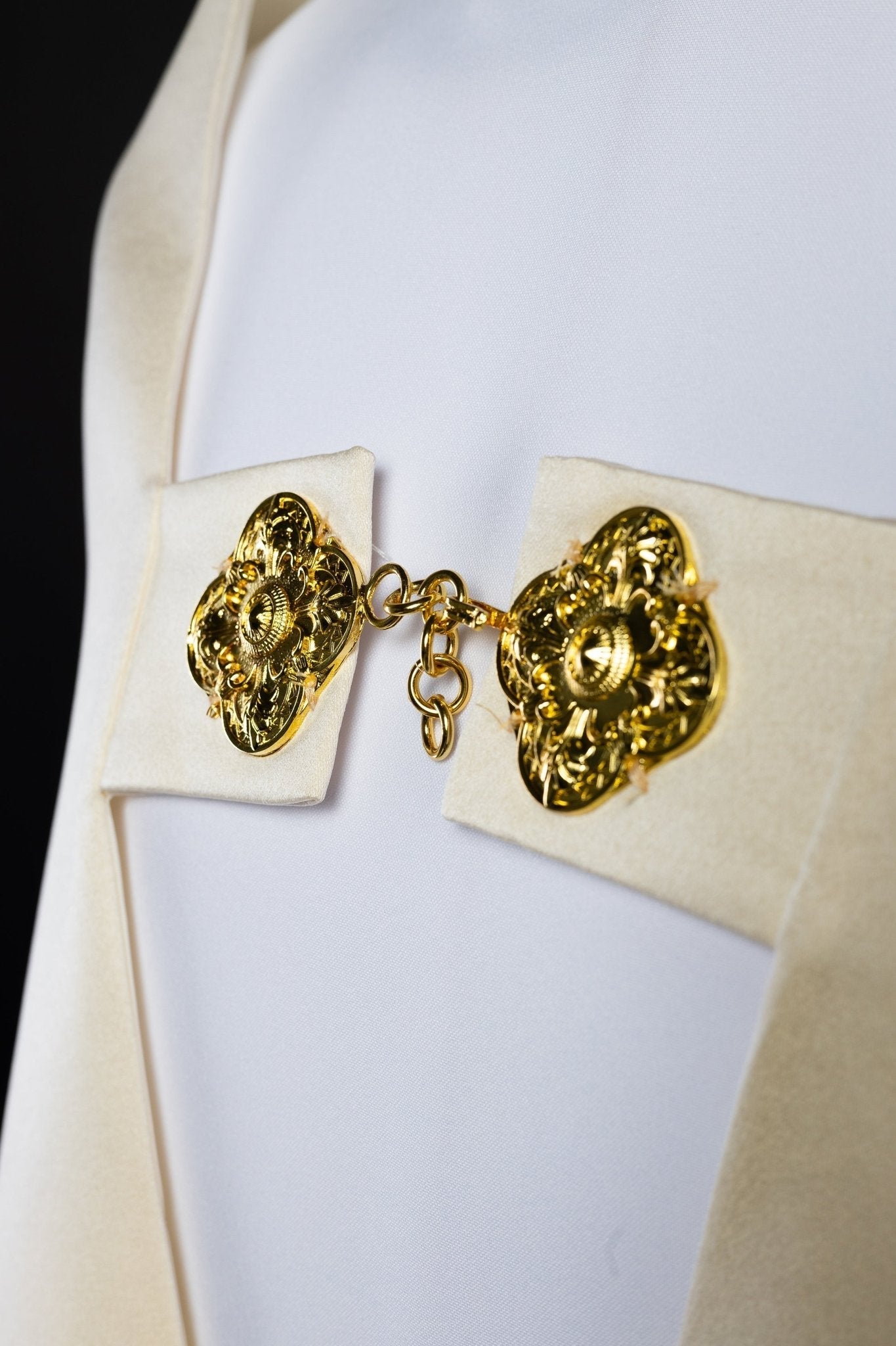 Ecru liturgical veil with an embroidered chalice KWL/013/05/20 50*270 ECRU SAT. - HAFTINAUSA.COM
